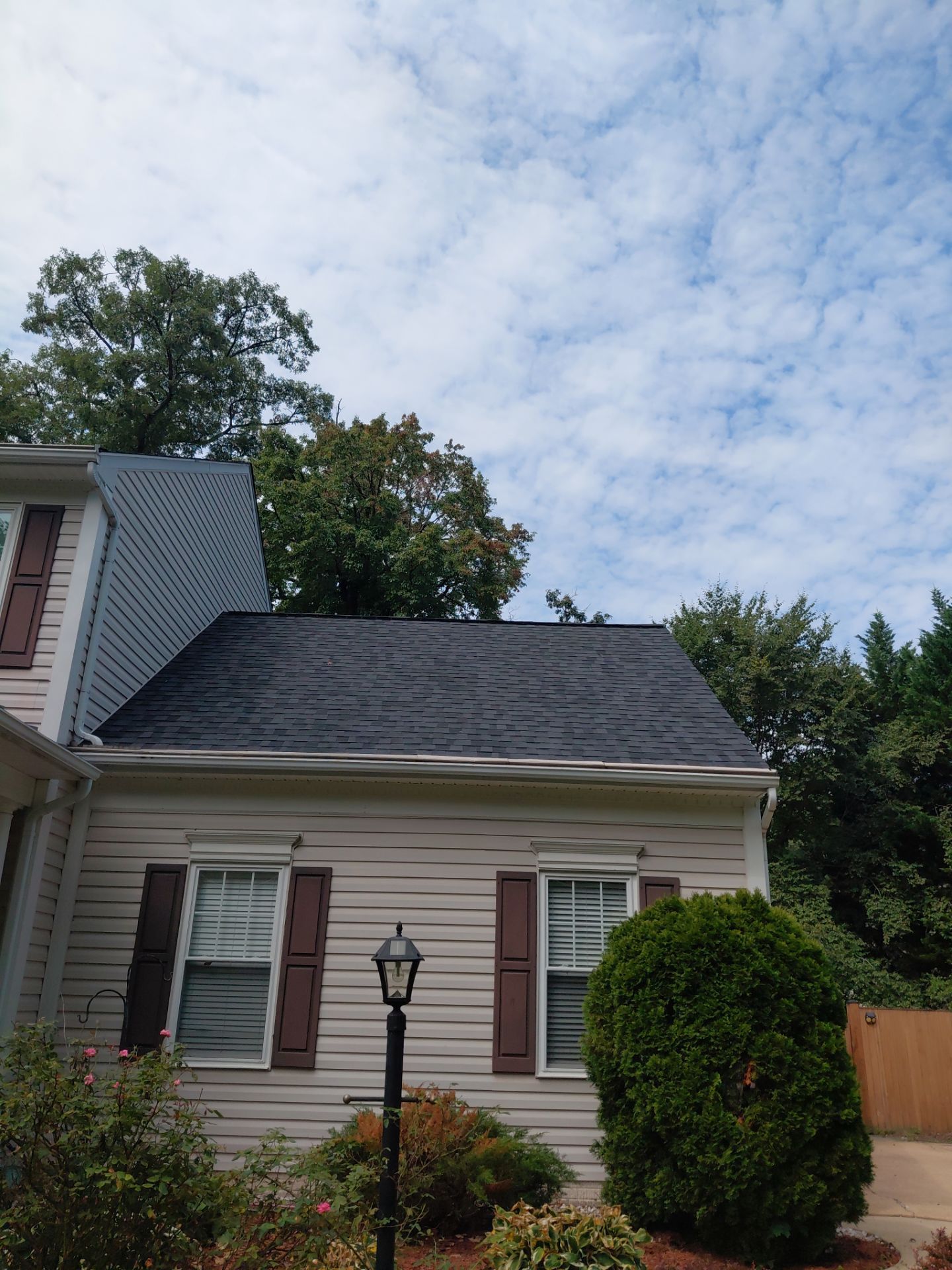 Lorton: Residential Roof with CertainTeed Landmark Pro in Max Def Moire Black by RM Banning, Inc.
