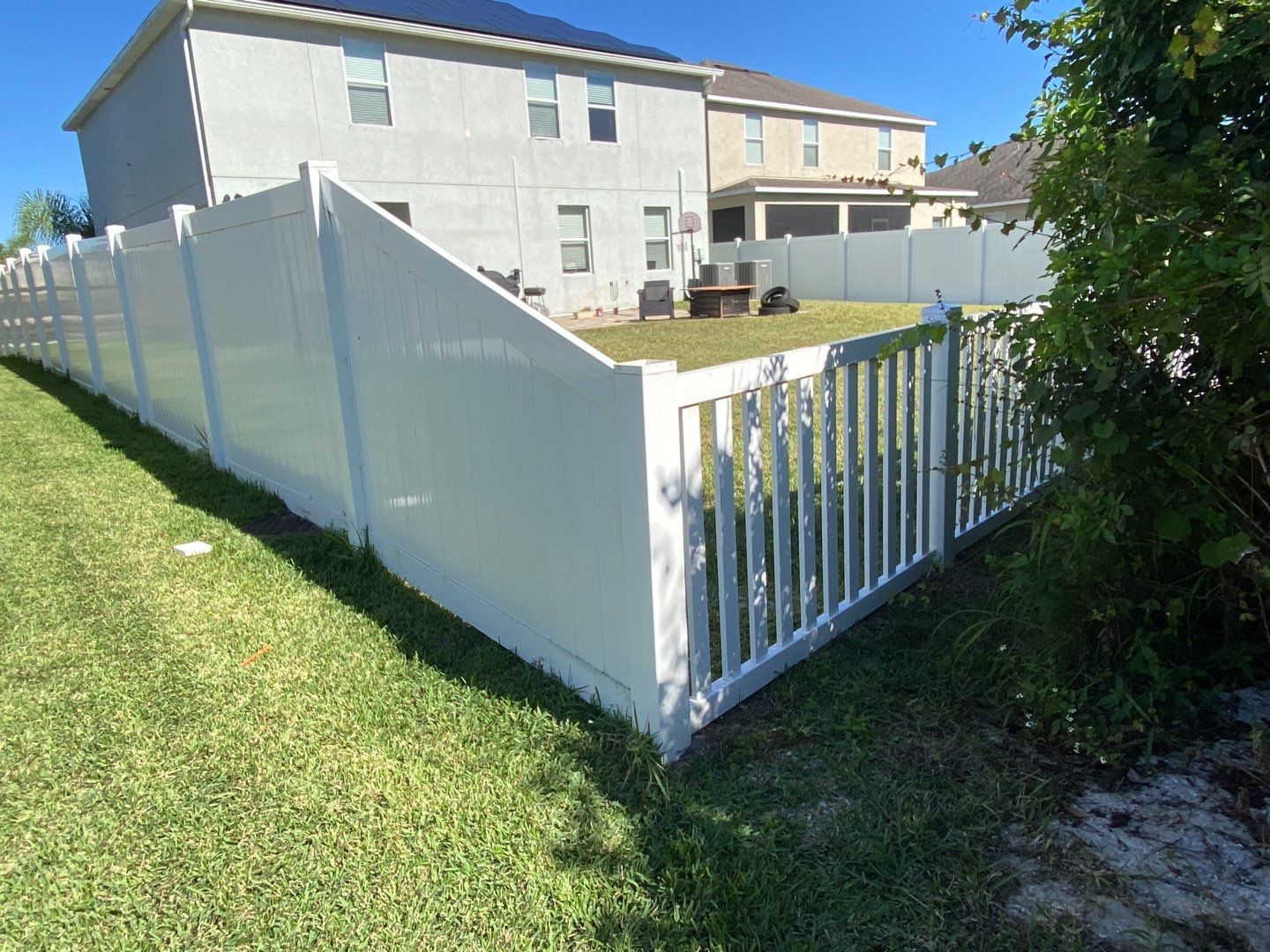 Ruskin, FL 6 ft. Tall White Vinyl Privacy with 4 ft. Picket Fence by Asap fence and gates, LLC