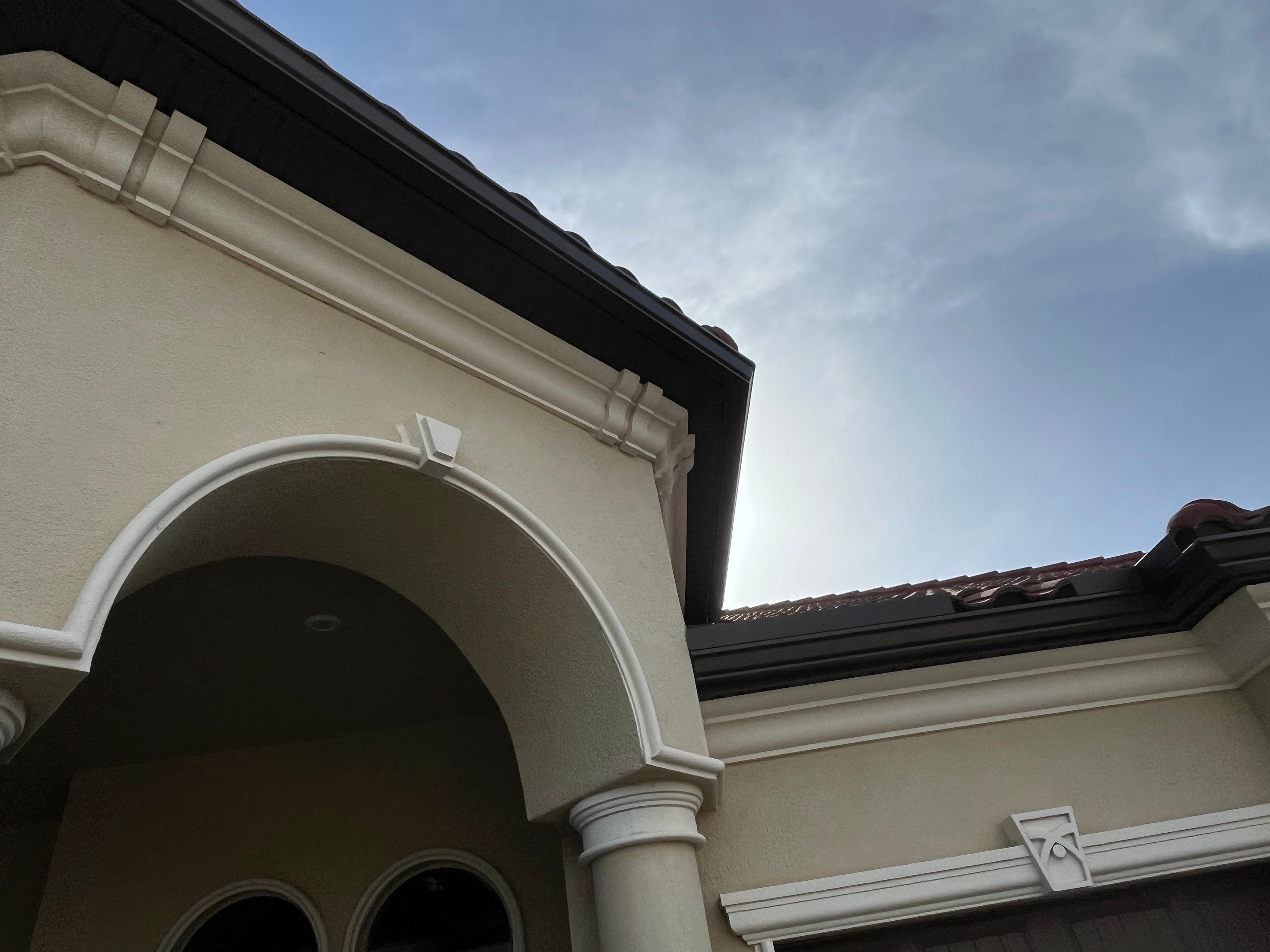 Musket Brown Seamless Gutters using Musket Brown Seamless Gutters in Brudenton by Gutter Professors