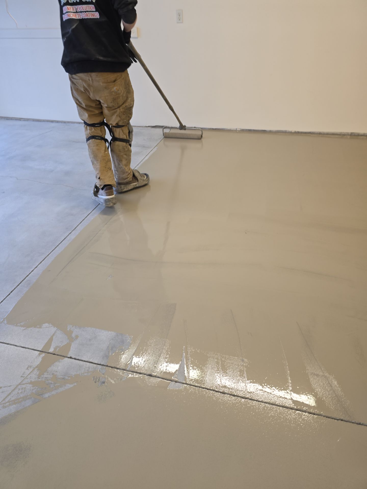 Spokane Garage Floor Polyaspartic Coating with Trail Mix Flake by Croc Coatings, LLC