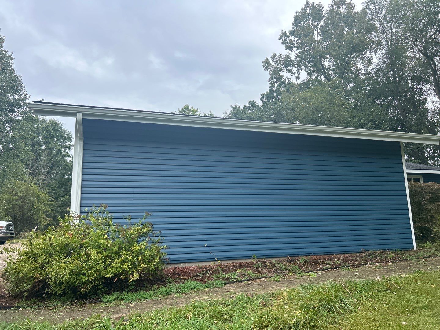 Siding Replacement using Alside D4 1/2" Dutchlap by 180 Contractors