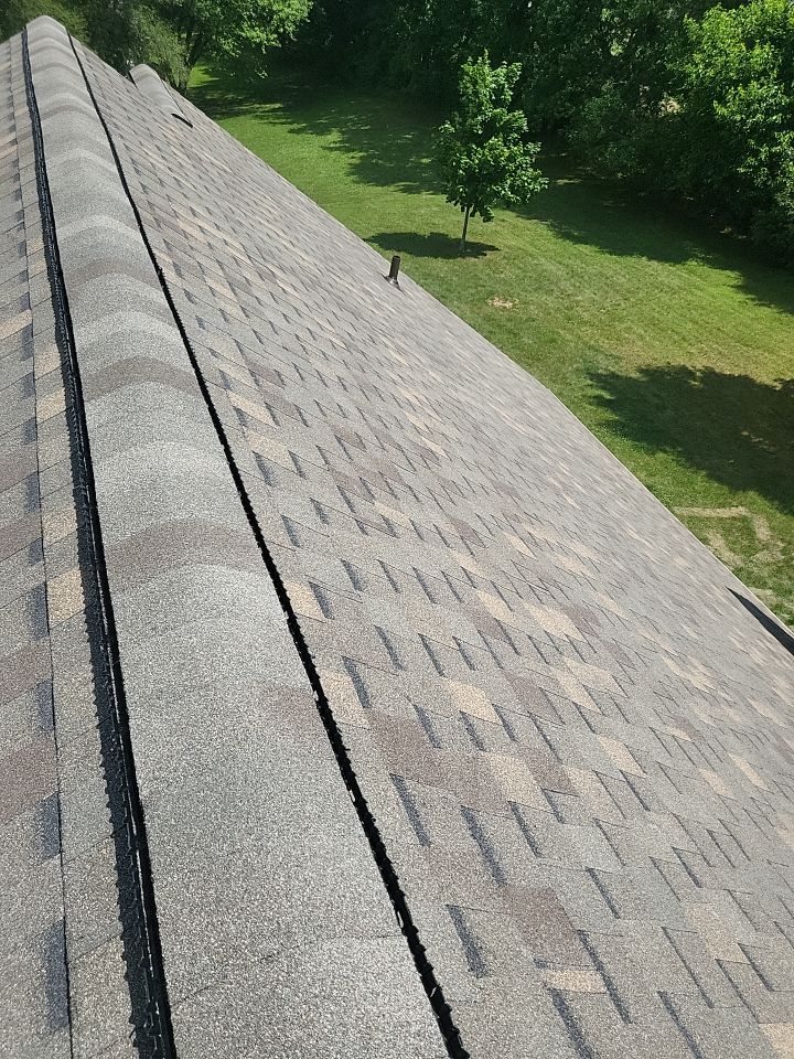 ATLAS PINNACLE COLOR: WEATHERED SHADOW by Eagle Eye Roofing