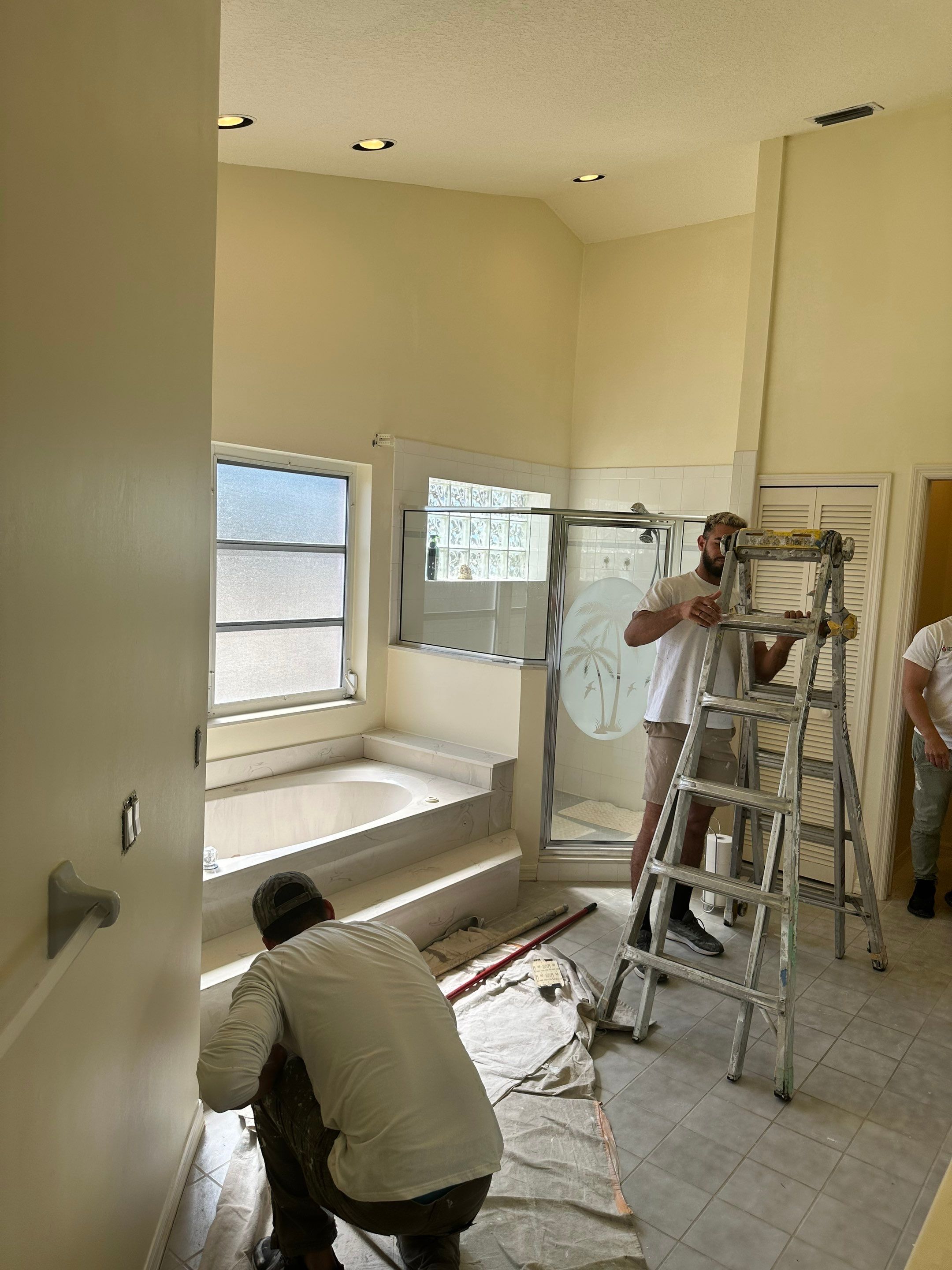Lenny Van Denhandel - Interior by Fresh Coat Painters