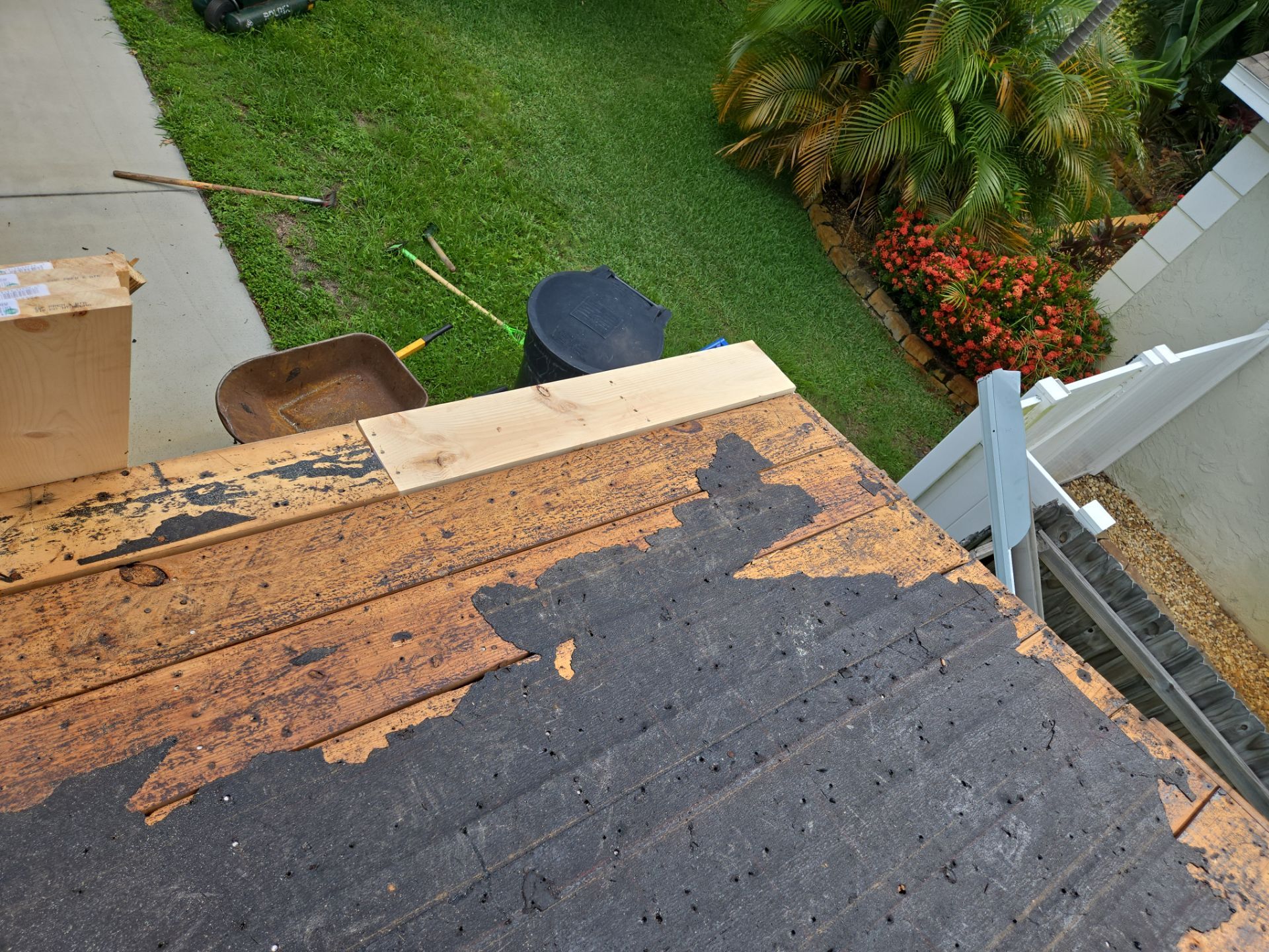 Project in St. Petersburg 33710 by Mitchell Roofing Company LLC 