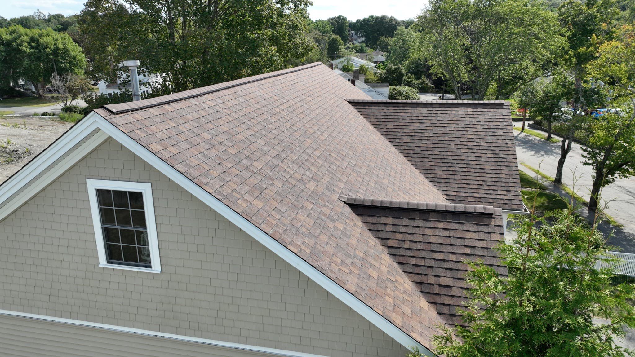 Full Roof Replacement in Waltham, MA – Owens Corning Duration, Desert Rose by JOHNNYS PRO