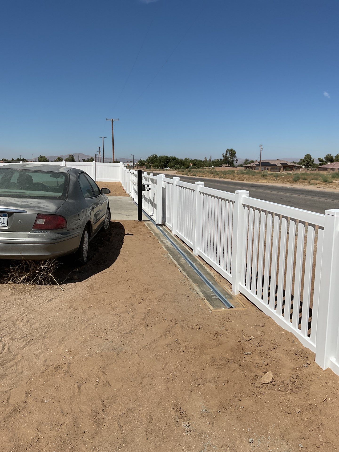 Fence Installation using vinyl pickett by Fence Guys Inc.