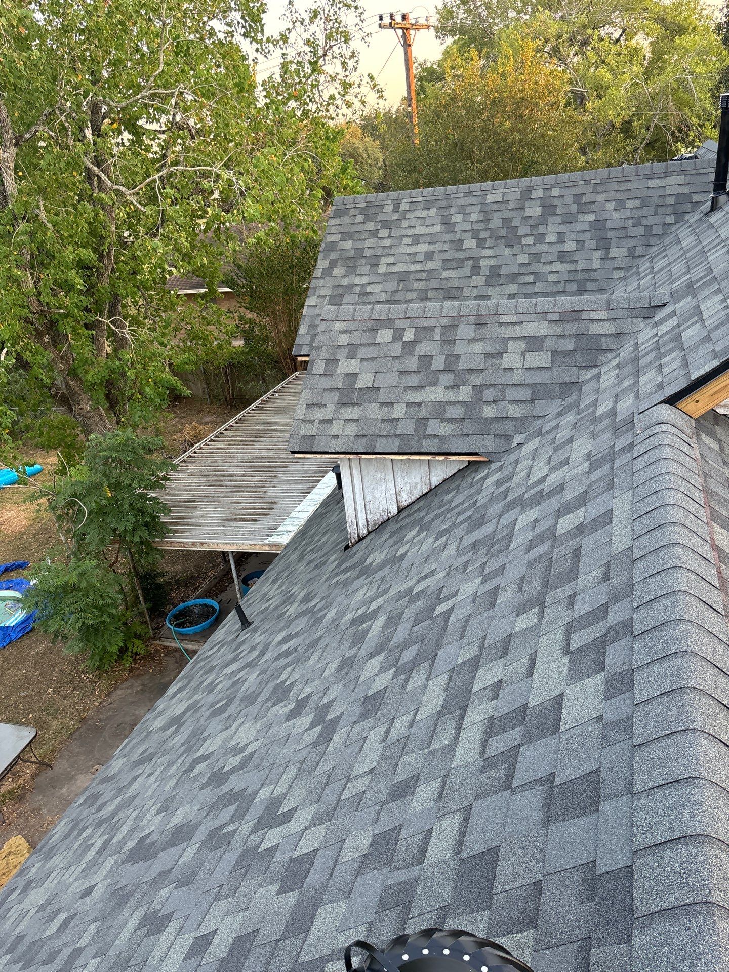 Residential Roofing Installation using Owen's Corning Duration (Lifetime) Shingles by Roof Repair Company