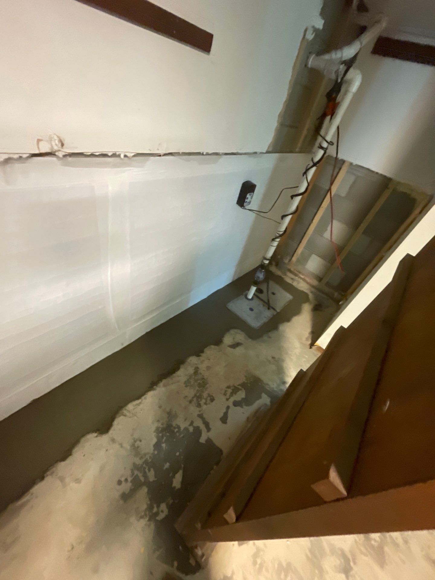 Crawl Space Interior/Exterior Waterproofing by Toledo Basement Repair 