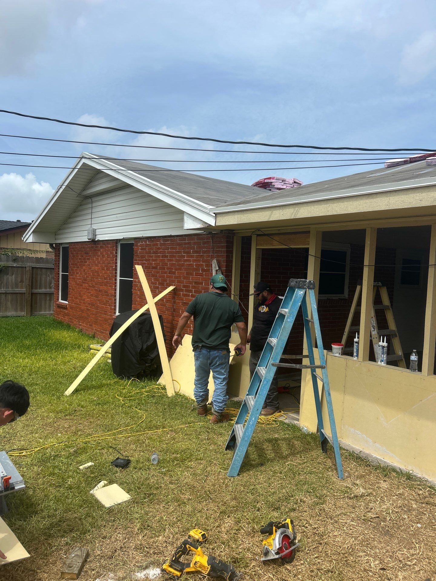 Screened in, on Spicewood by Bayfront Roofing and Construction