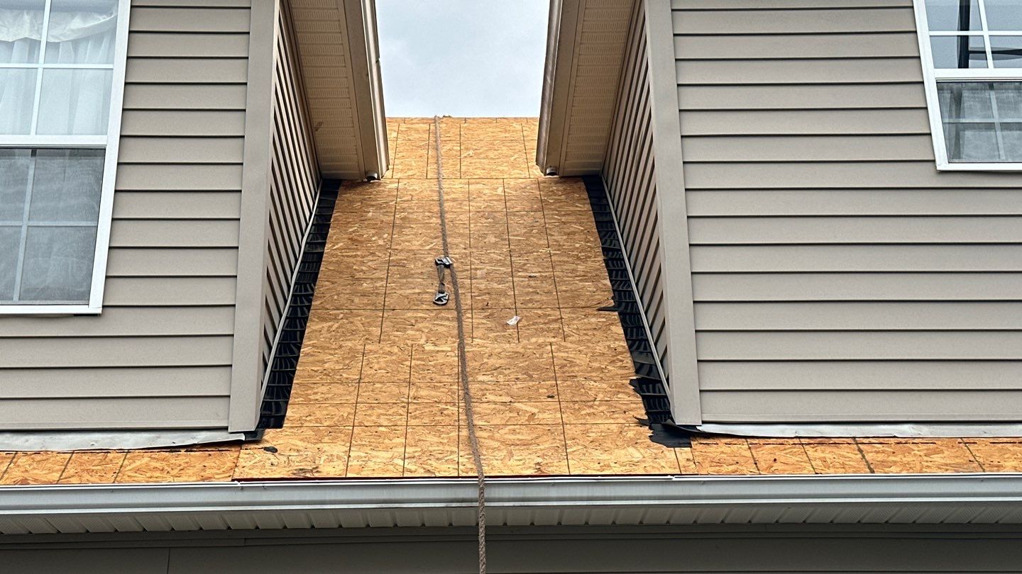 Rock Hill- Williamsburg Gray by Merritt Roofing LLC