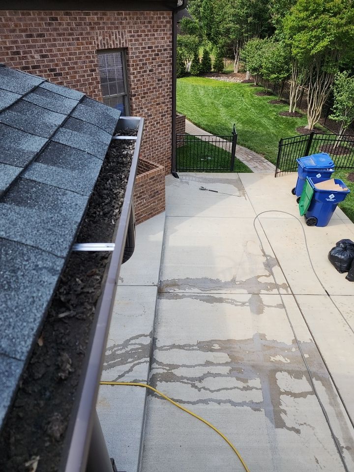 House Wash using cleaner by Power Wash Masters LLC