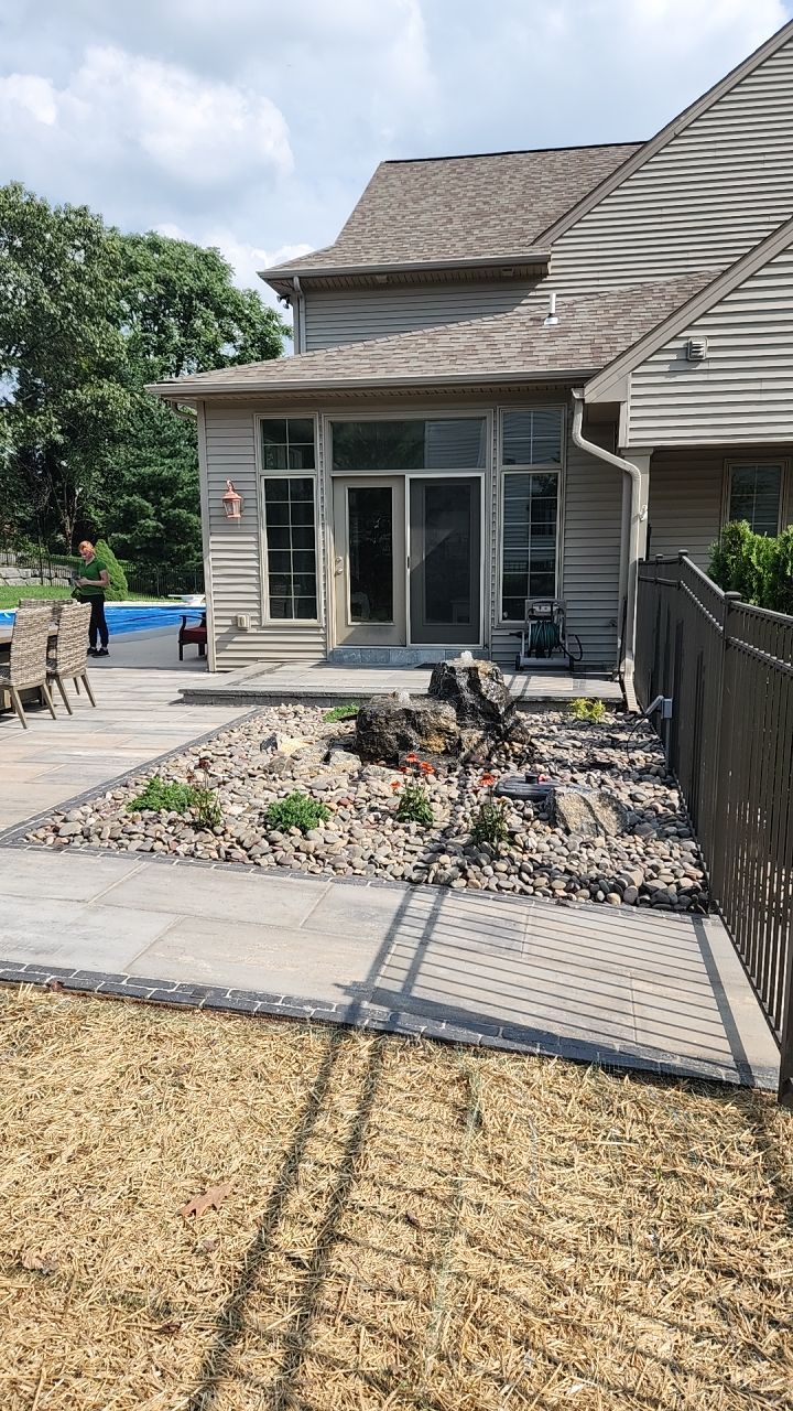 Goss PROJECT by Potted Luck Landscape