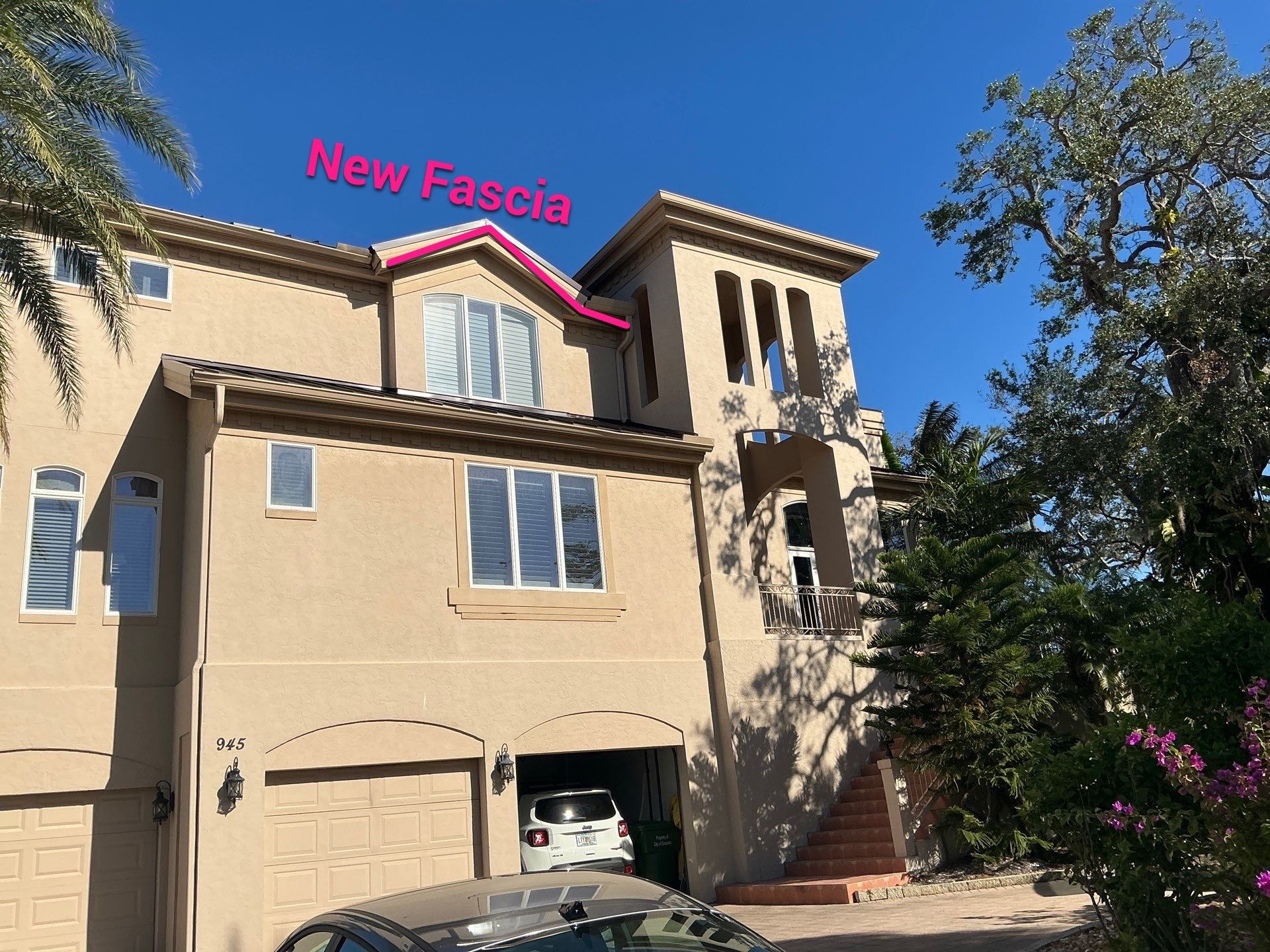 Seamless Gutters in Sarasota FL by Gutter Professors