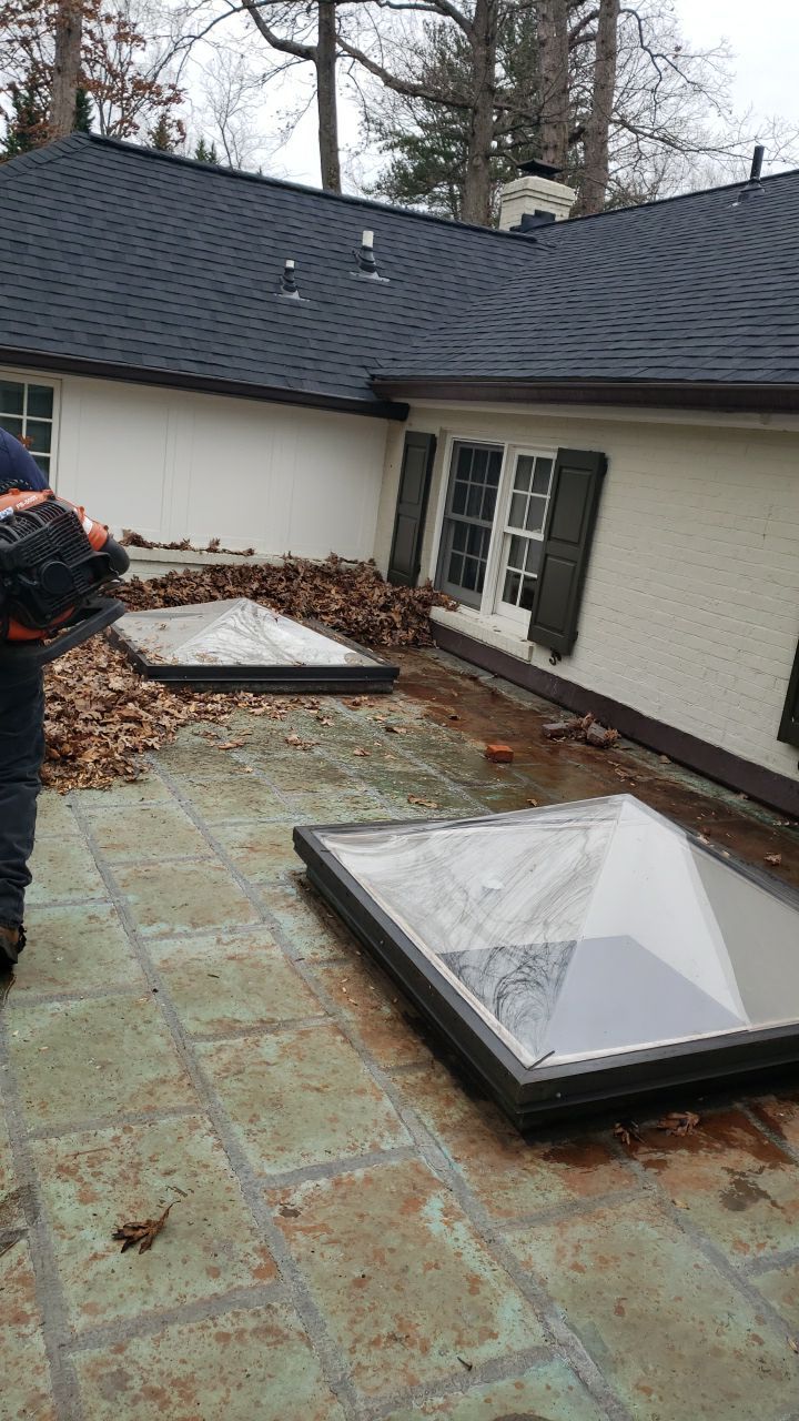 McLean: Certainteed Landmark Pro Designer Shingles in Max Def Charcoal Black by RM Banning, Inc.