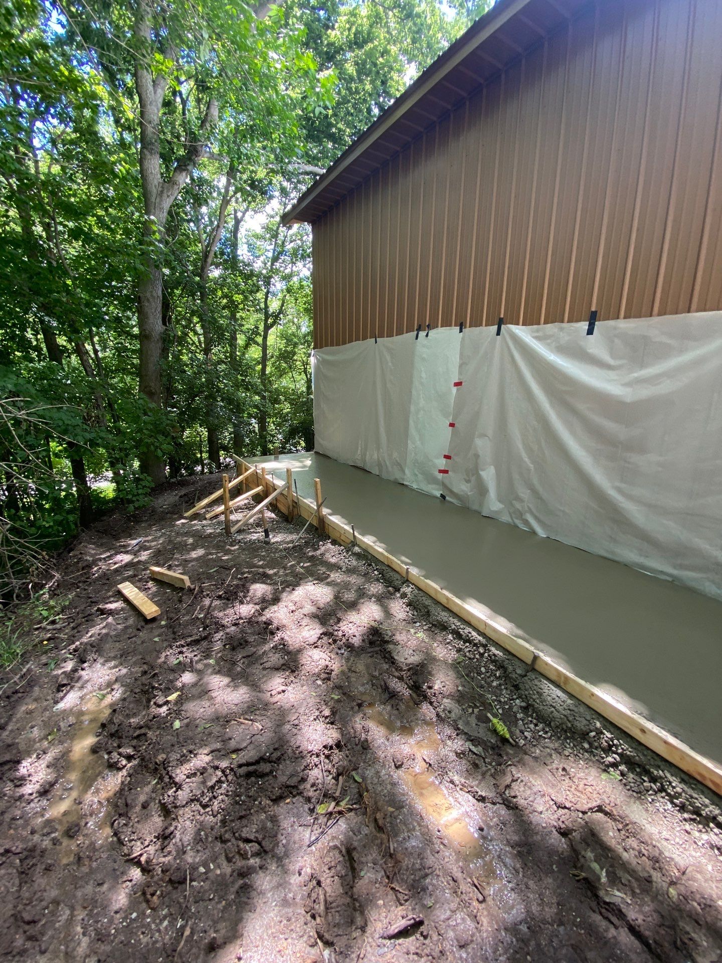 40'x50'x16' Pole Barn Project by The Barn Builders