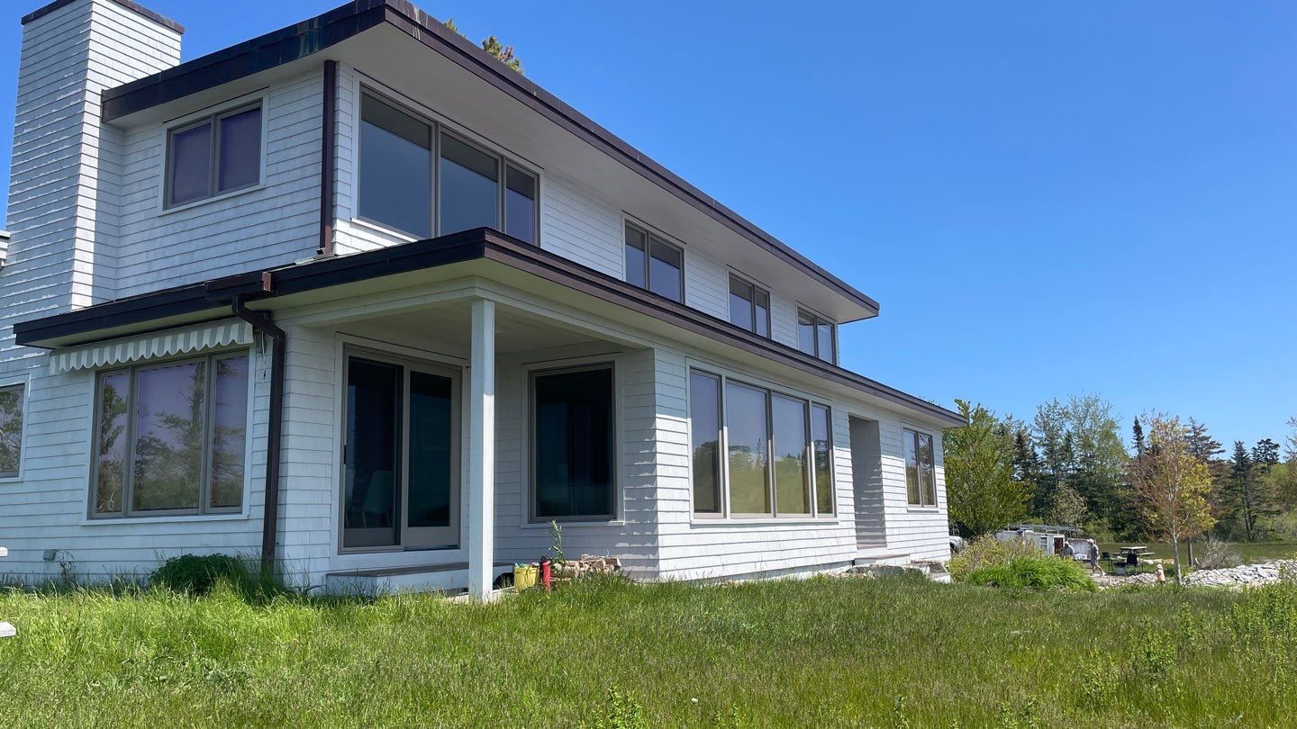 Project in Owls Head by NORTH ATLANTIC PAINTING COMPANY 