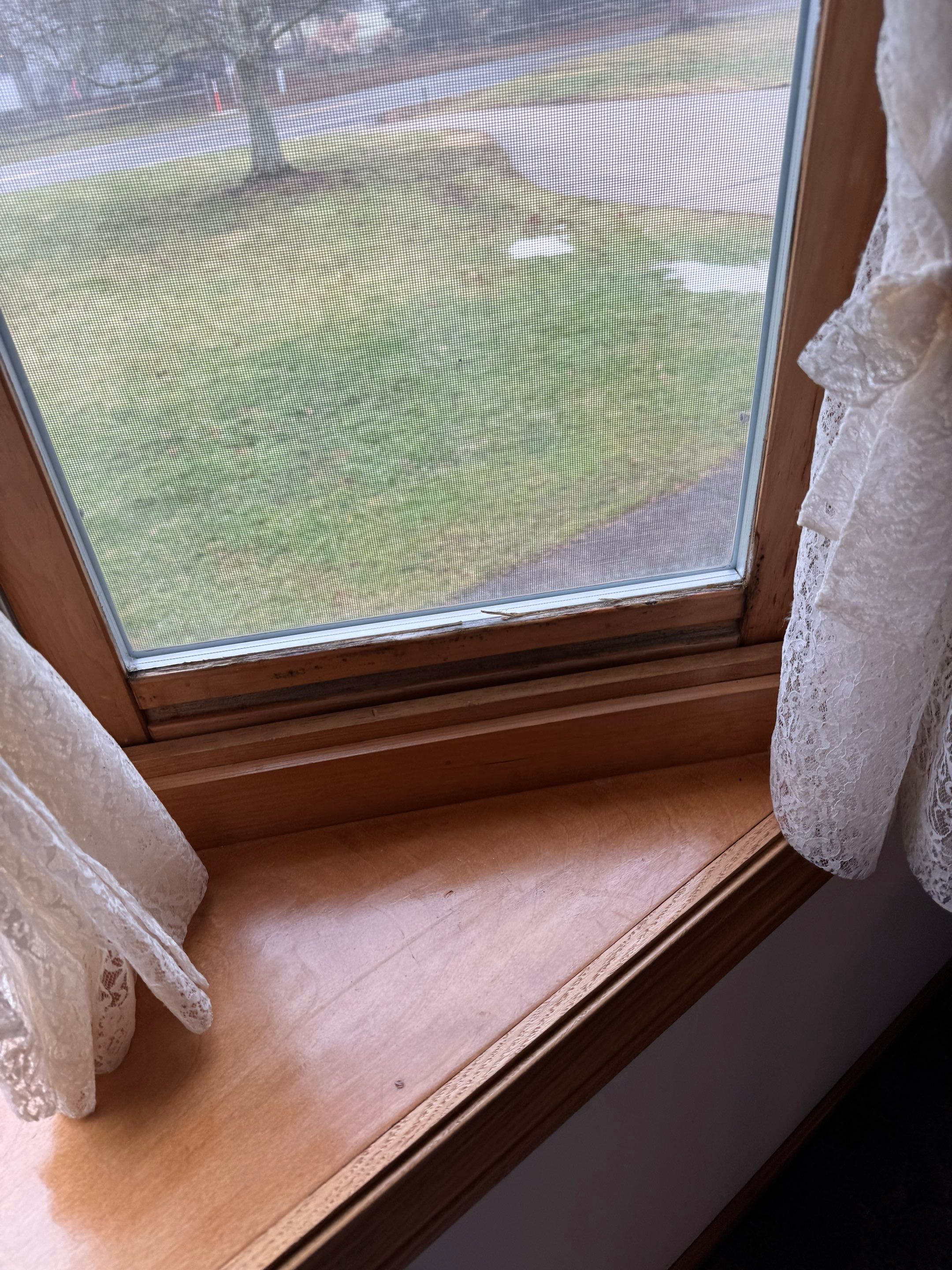 Vinyl Window Replacement and Bay Window Installation in Wadsworth by Ohio State Windows
