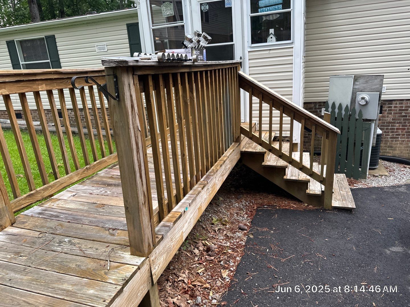 Wood Deck using Wood Sealant by DuraSeal