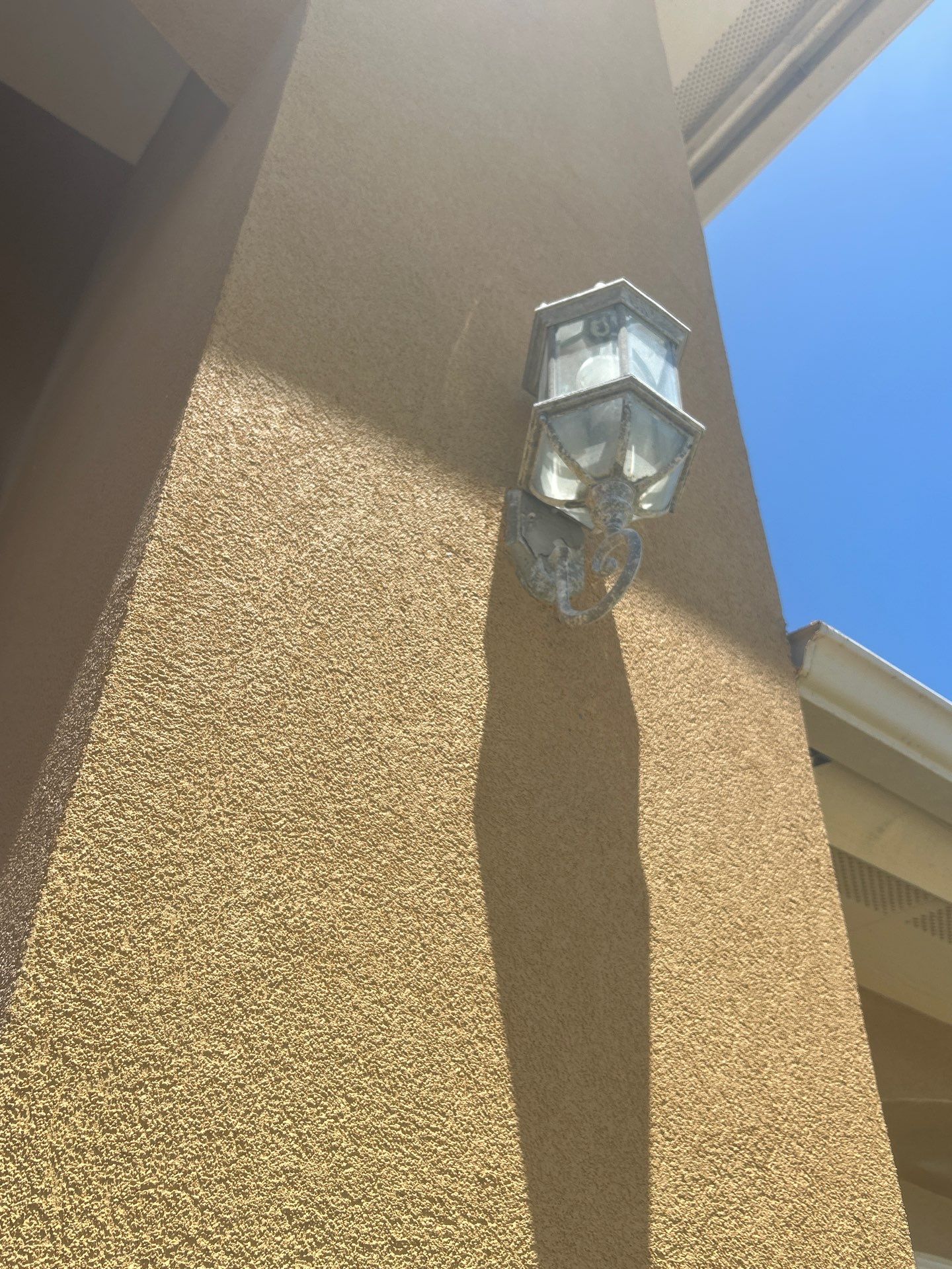 Stucco Problems in Paradise  by Bayfront Roofing and Construction