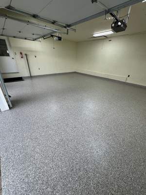Creekbed Garage De Witt