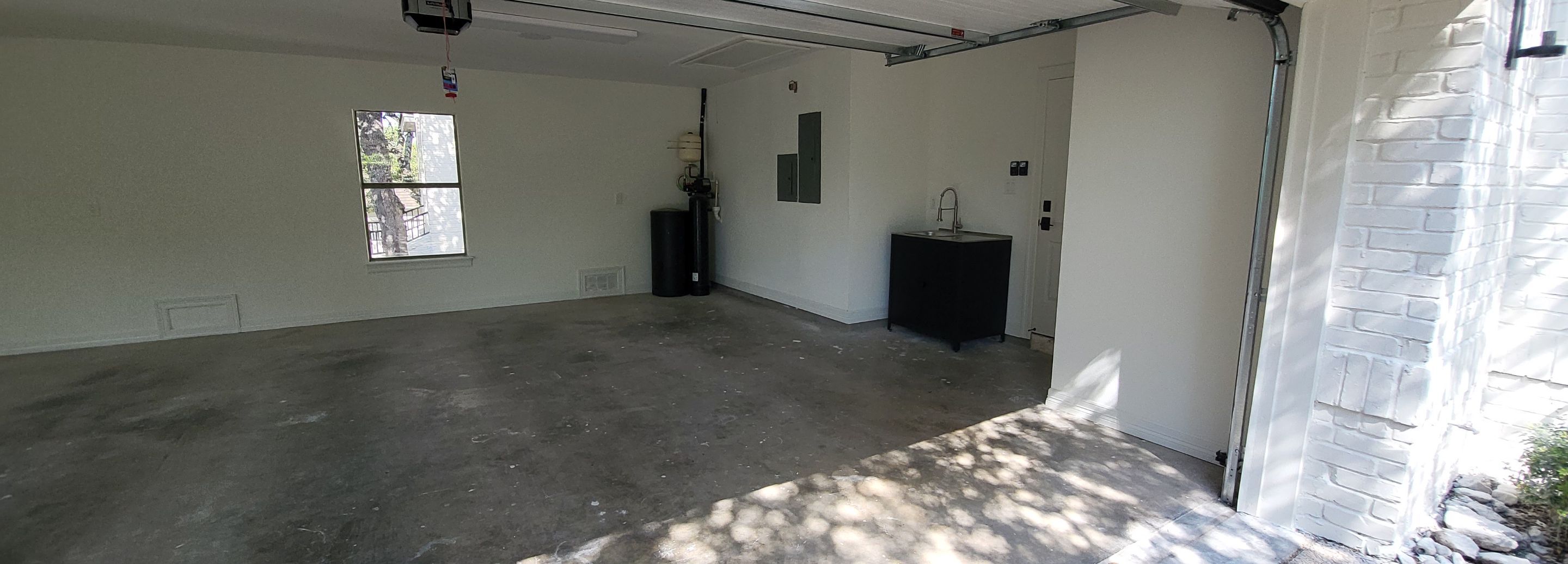 Pinnacle, Stone Oak by TORO Garage Co