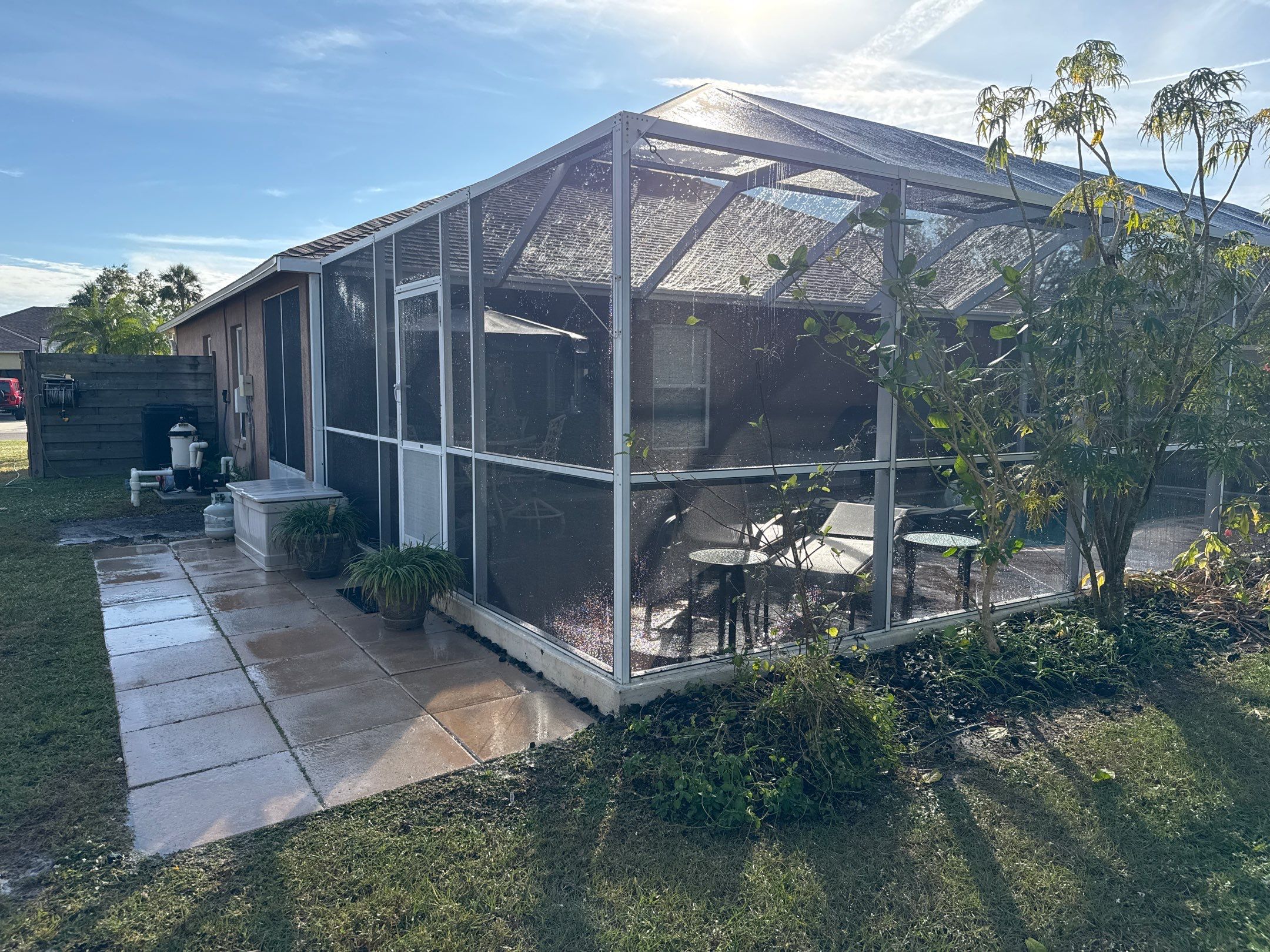 Driveway, Sidewalk, Street Curbing & Pool Screen Enclosure Cleaning in Regency Oaks, Palmetto, FL | Sunshine AquaWash by Sunshine AquaWash
