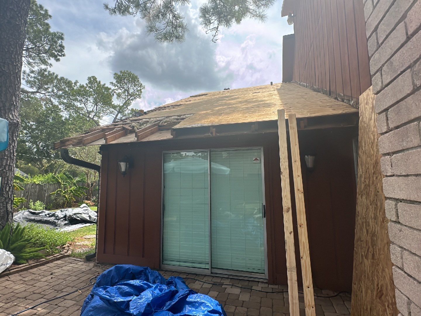 Residential Roofing Installation using Owen's Corning Duration (Lifetime) Shingles by Roof Repair Company
