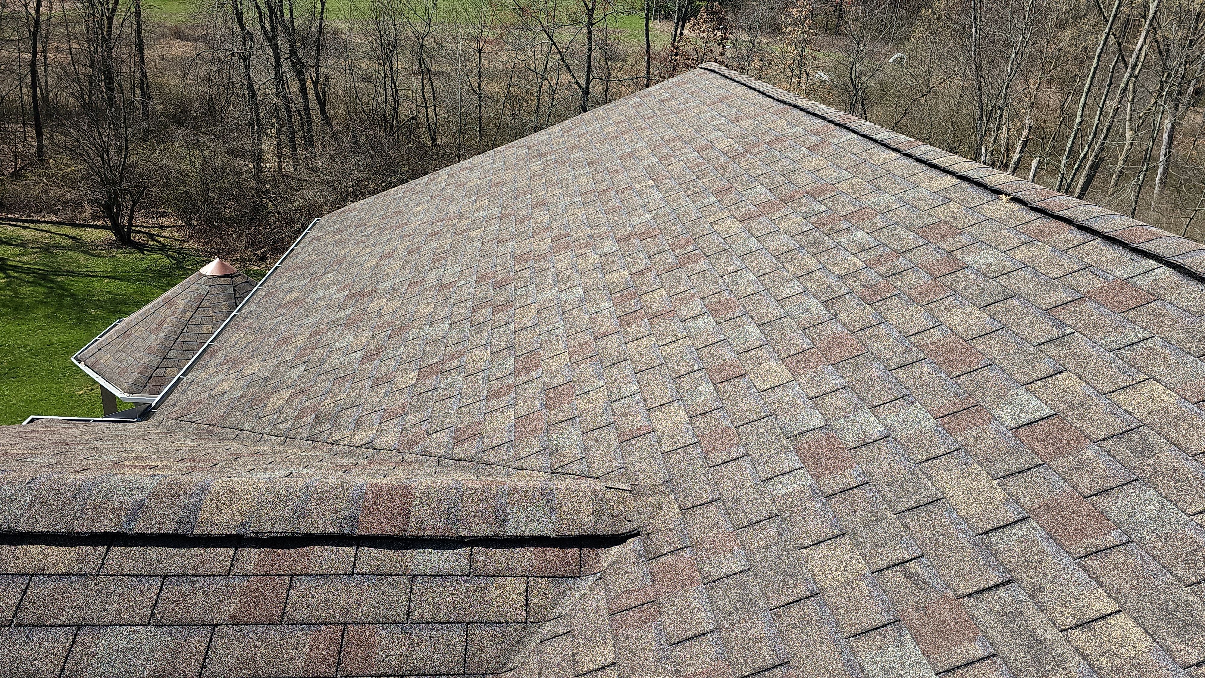 Atlas Pinnacle, Color, Coastal Granite, Drip Edge, Birch White by Eagle Eye Roofing