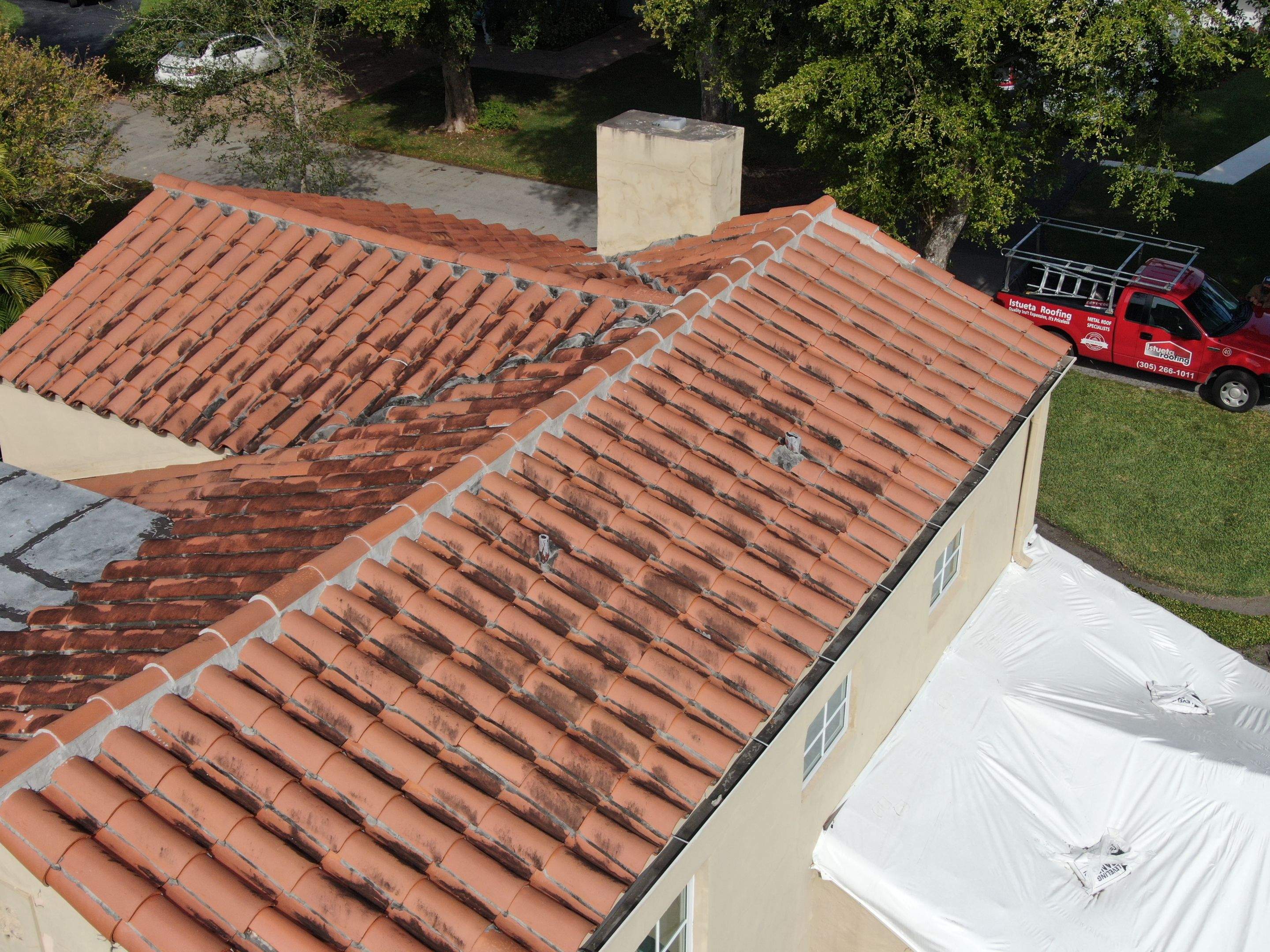 Verea Spanish S  - Fume Color by Istueta Roofing