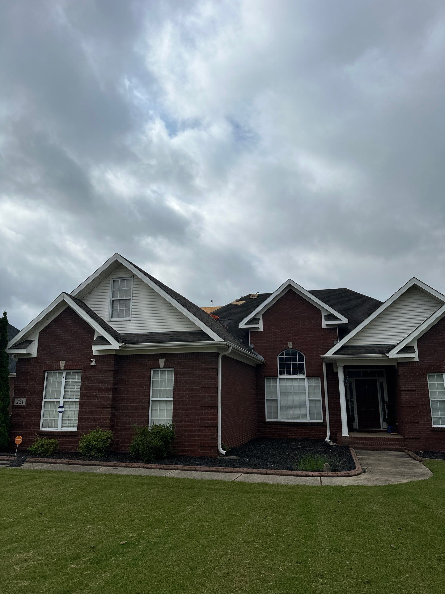 Residential Roof Replacement using IKO CAMBRIDGE DUAL BLACK by Elite Roofing LLC