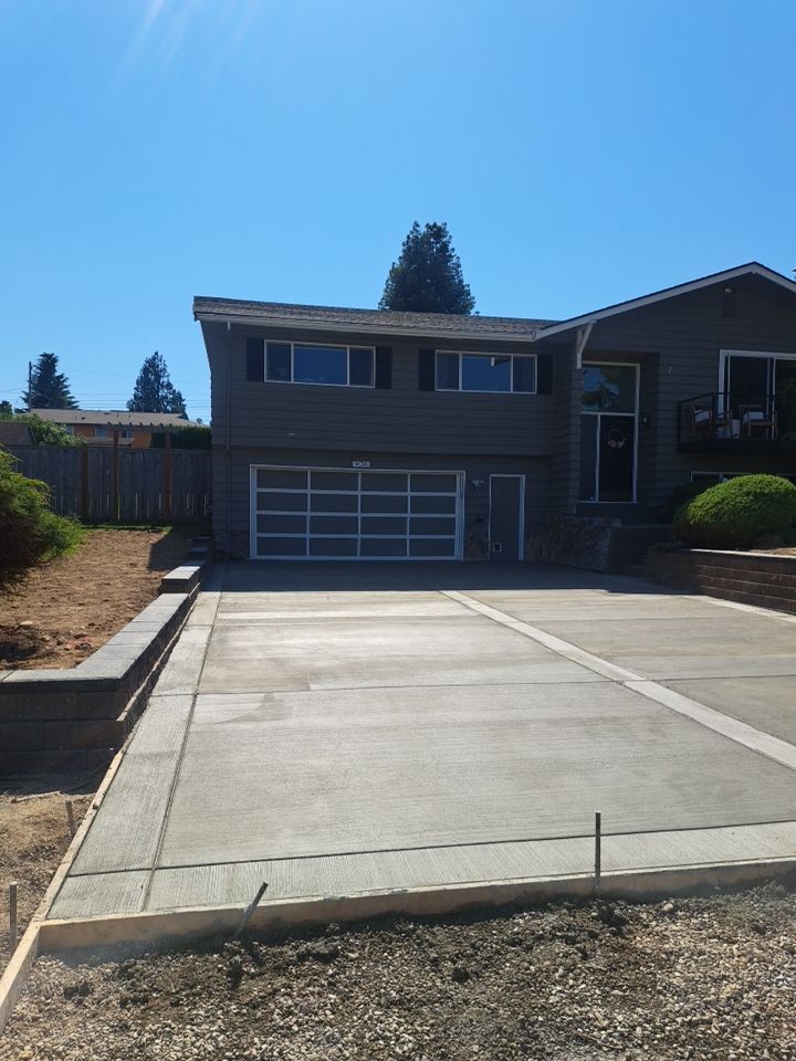 Justin | Retaining Wall, Landscape Project  by Jireh Asphalt & Concrete Inc 