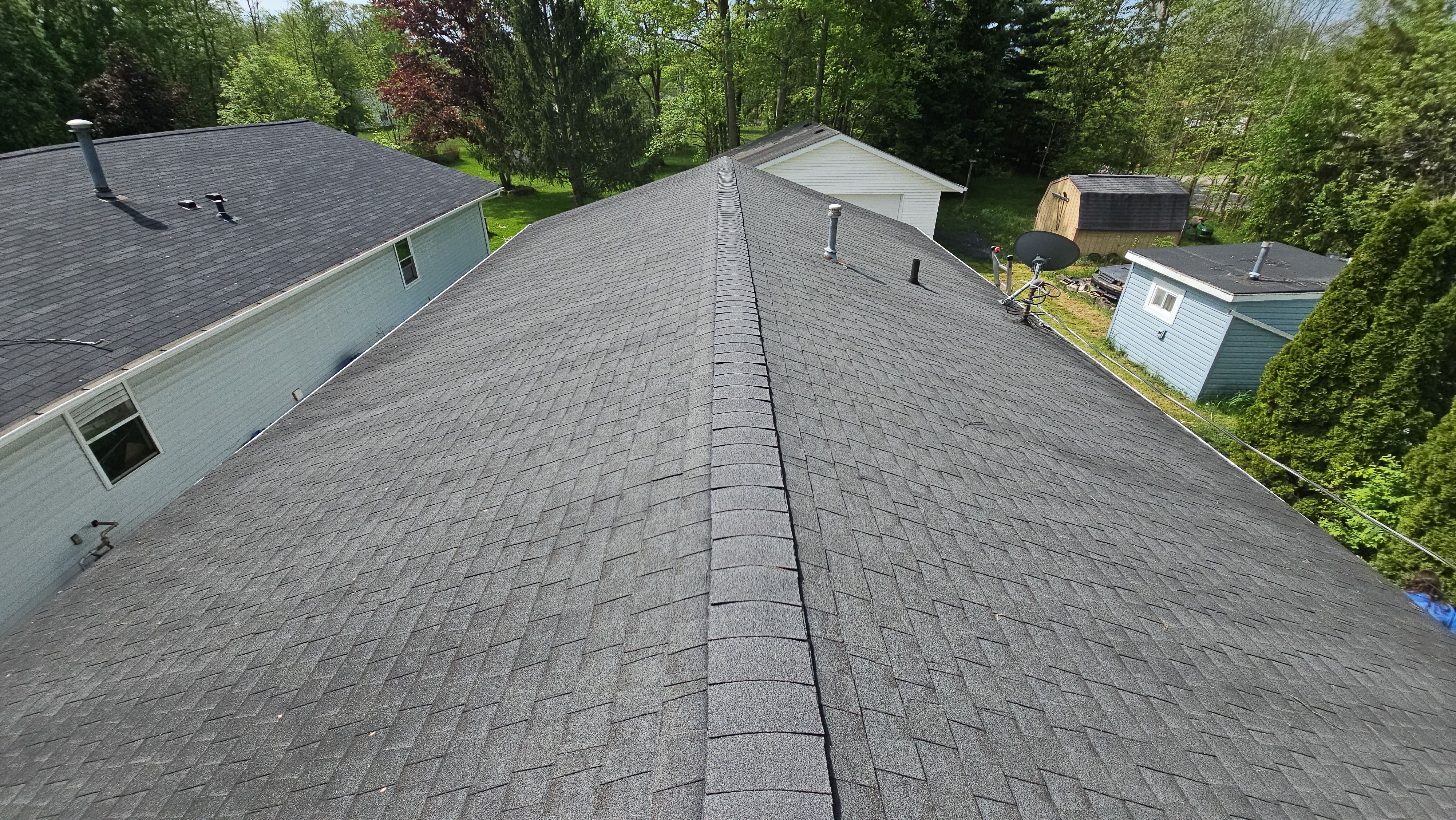 Atlas Pinnacle, Color, Coastal Granite, Drip Edge, Color, Birch White by Eagle Eye Roofing