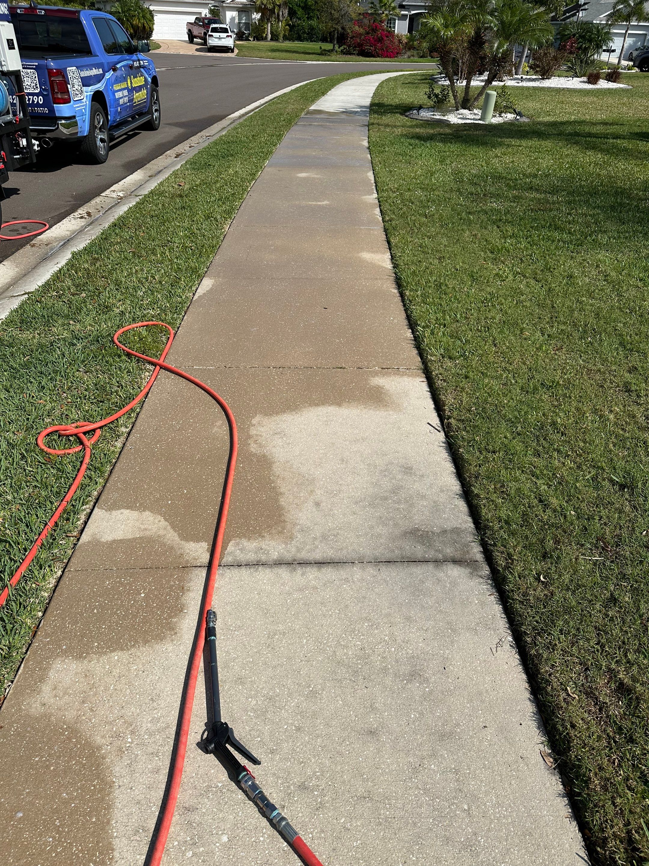 Driveway Cleaning in River Plantation Community, Parrish, FL by Sunshine AquaWash