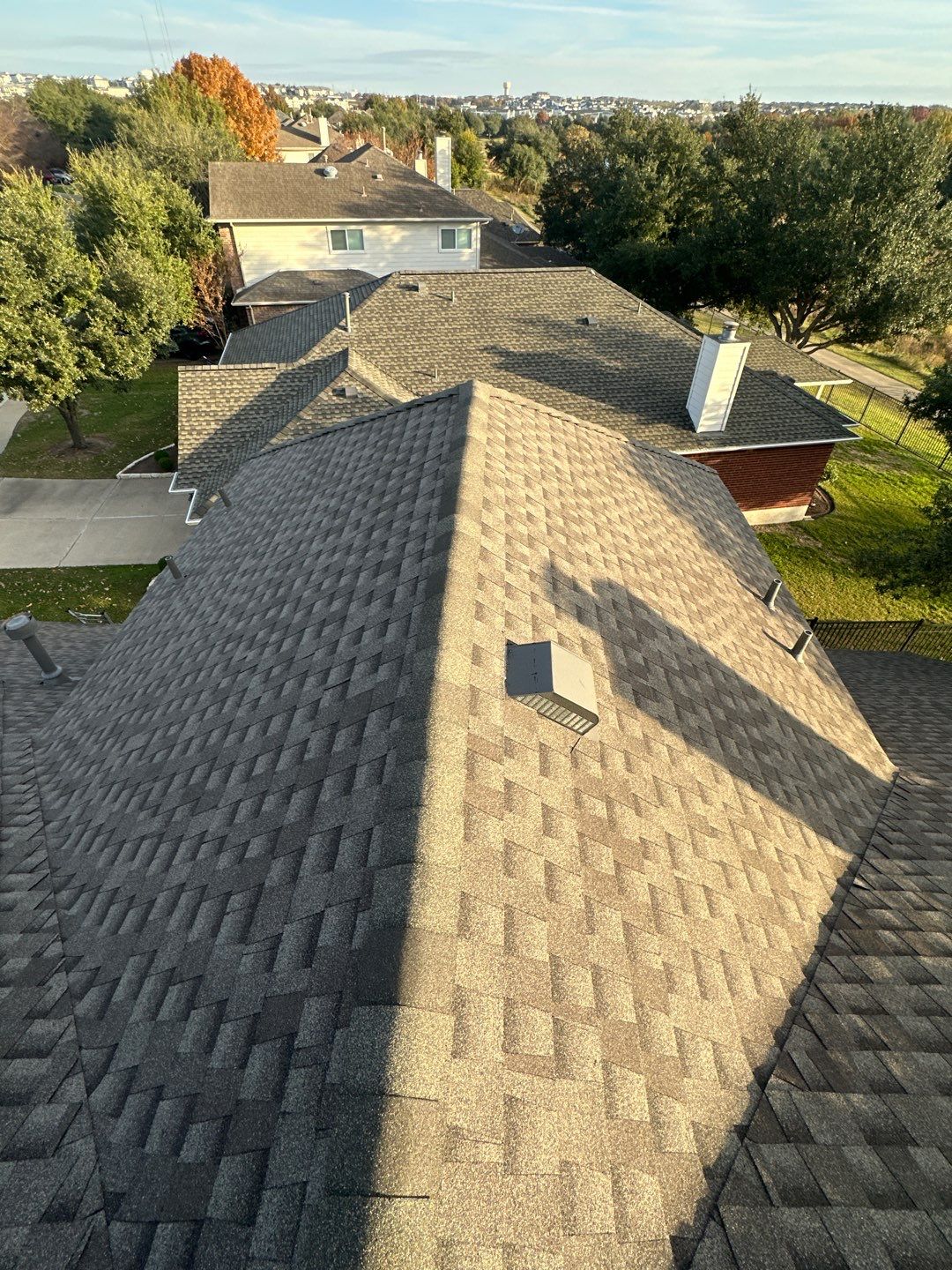 GAF HDZ - Weathered Wood by Elite Roofing LLC