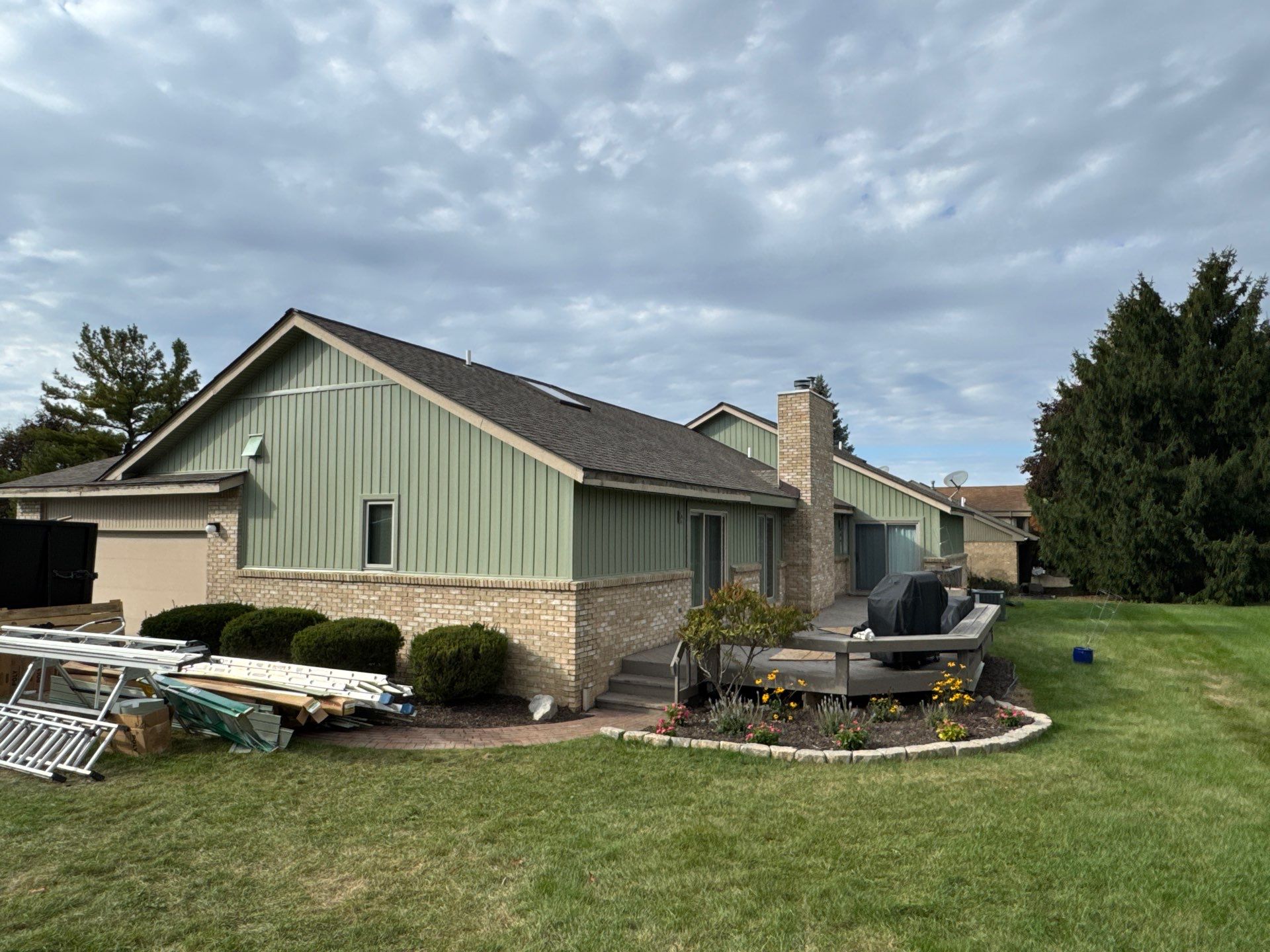Siding Replacement using Alside 7" B&B by 180 Contractors