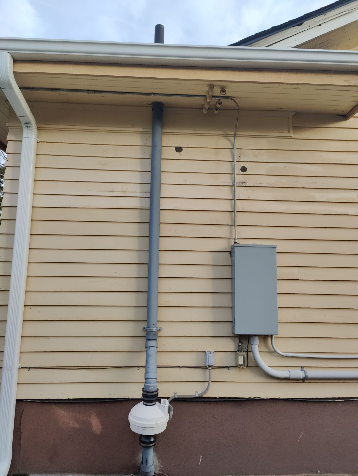 Fan Replacement by JustRadon.Com