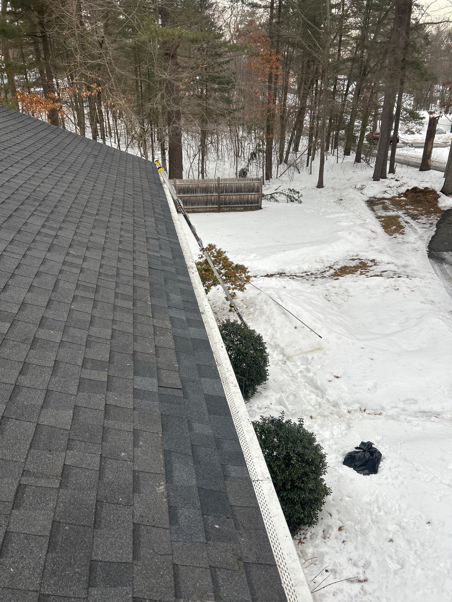 Ice Dam Removal & Snow Removal in Billerica, MA  by Mighty Dog Roofing of Greater Middlesex County