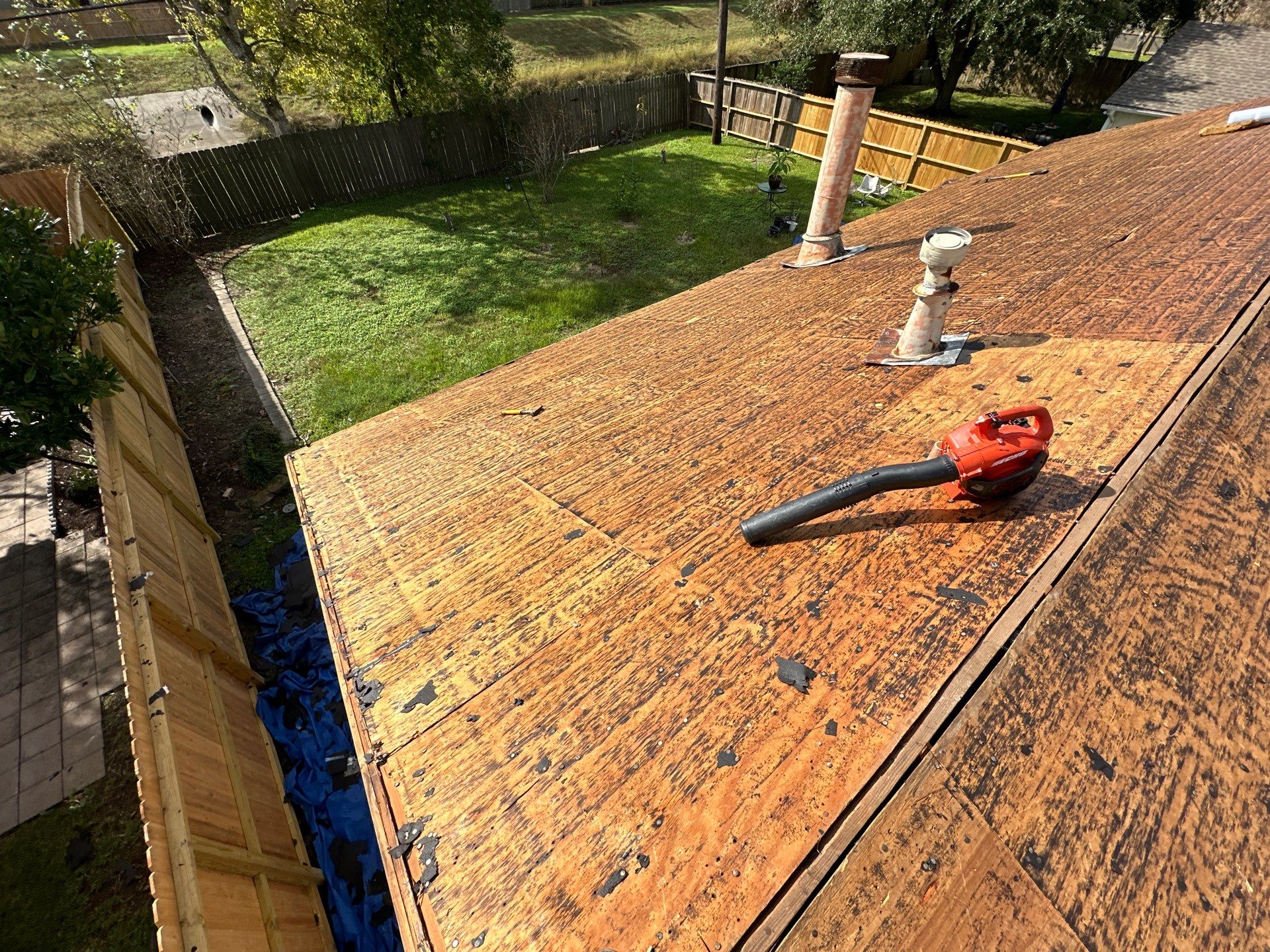 Gaf hdz weatherwood Pearland, Tx by Motion Roofing