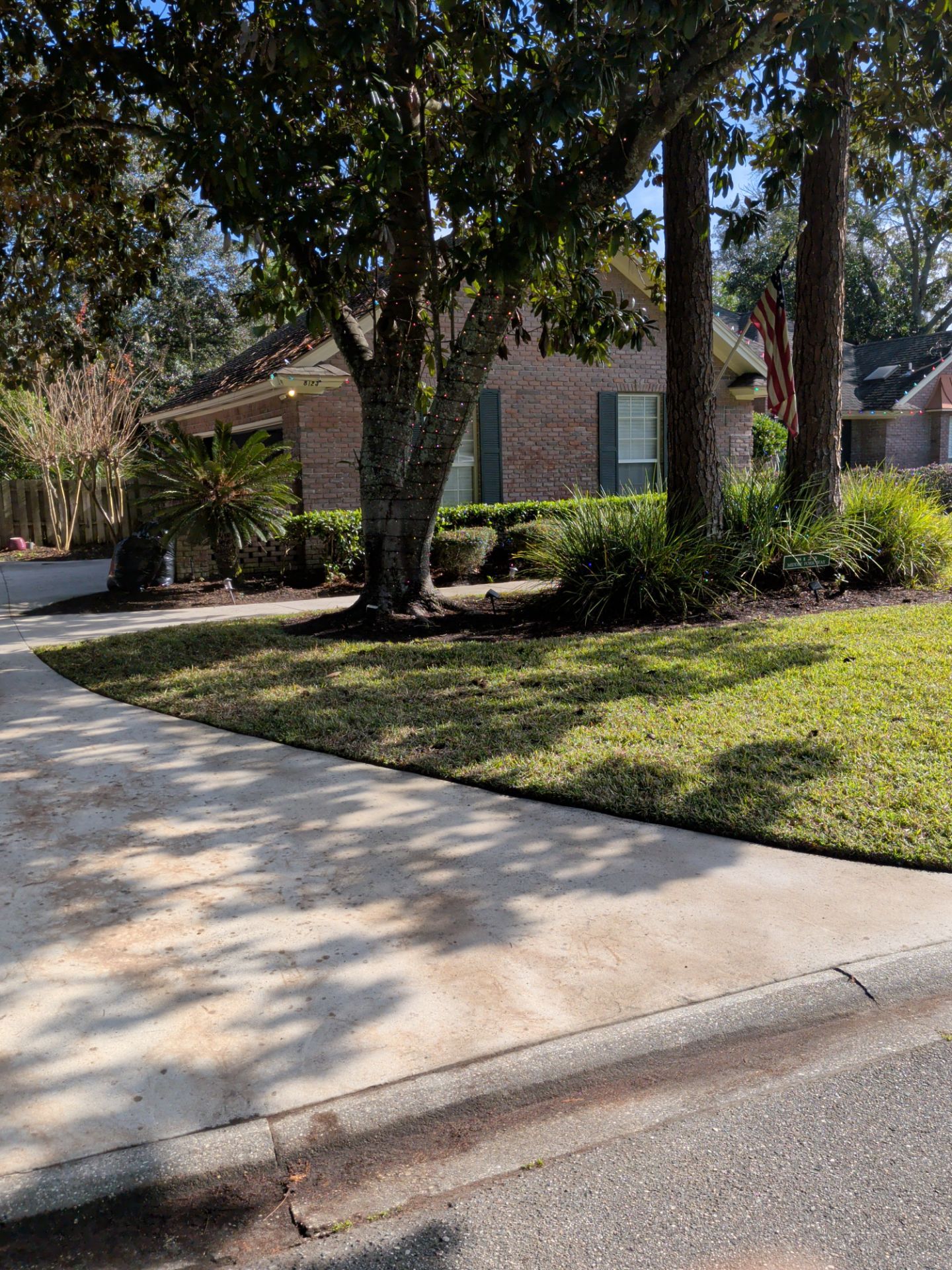 Estate Lawn Care & Grounds Maintenance — Baymeadows, Jacksonville by Harmoni Home Services