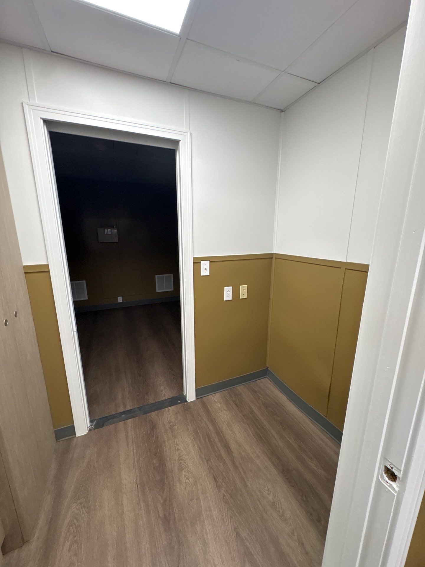 Interior for Mobile Medical Imaging Unit by Select Painting, Coatings & Garage Cabinets