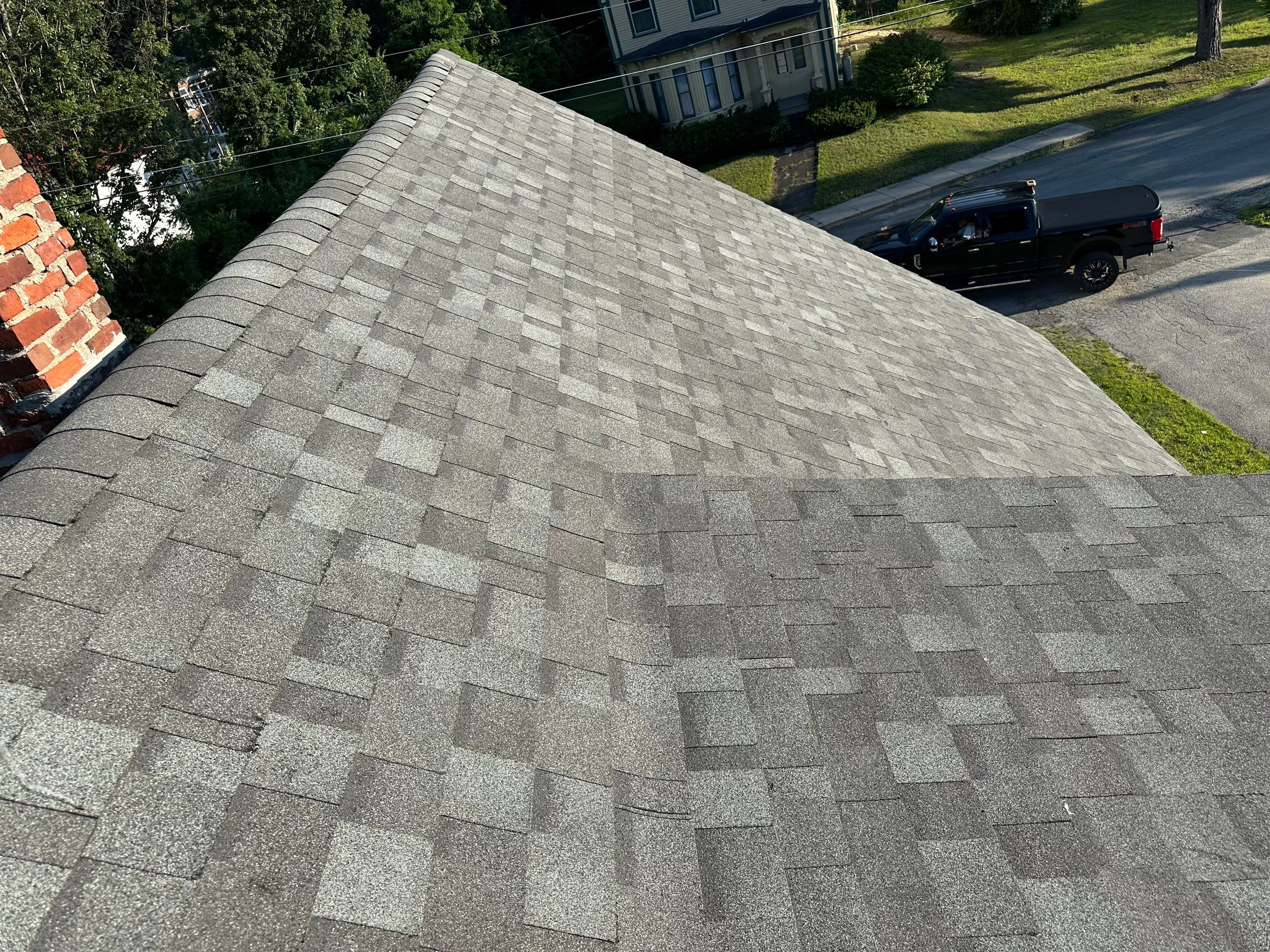 π‘ Another happy homeowner in Claremont, NH! πͺ by Tall pine roofing