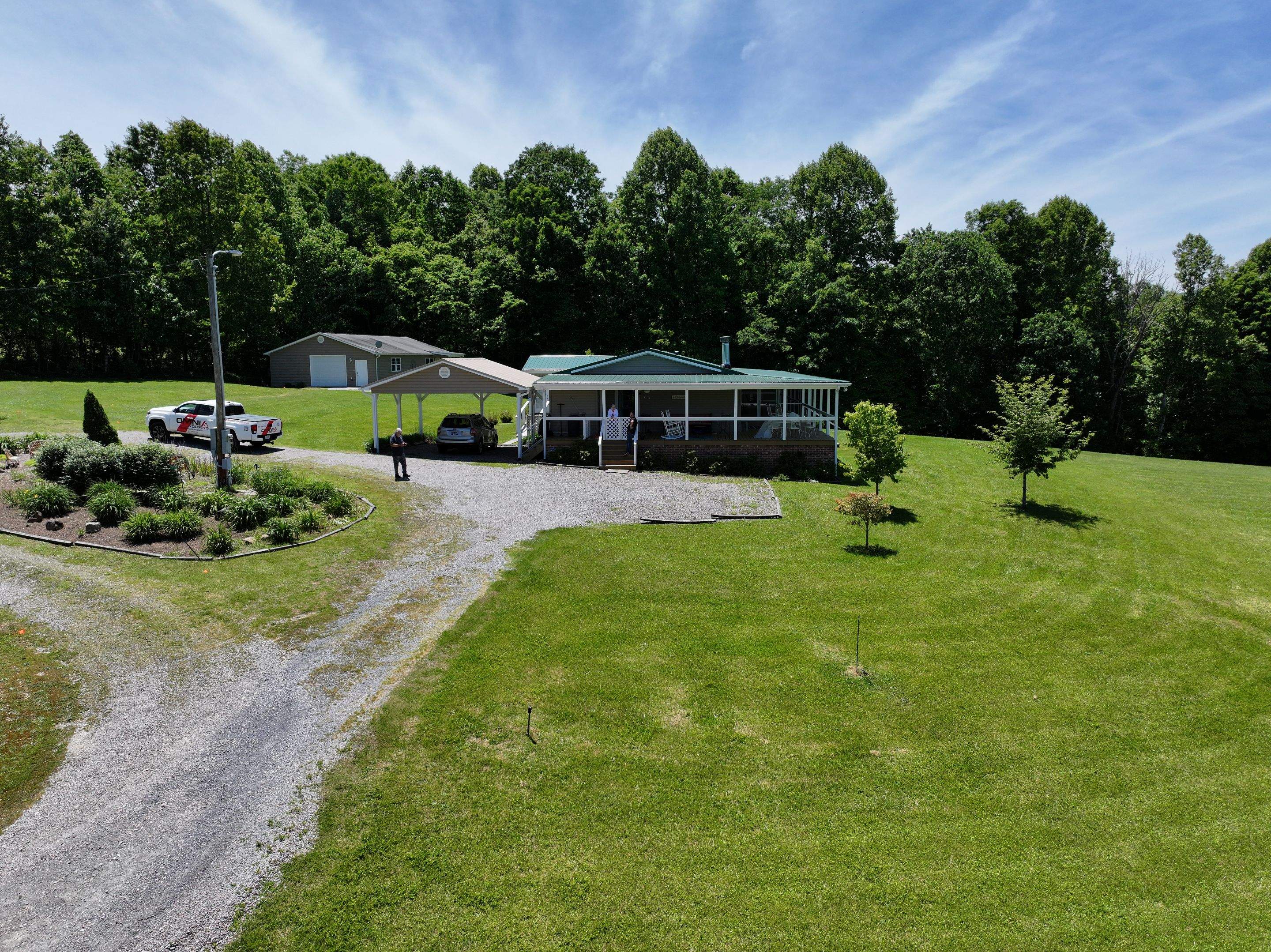 Haley Residence by Omnia Roofing