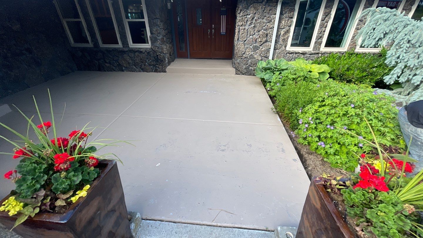 Patio Transformation using Rockford 1/8" Flake by Croc Coatings, LLC