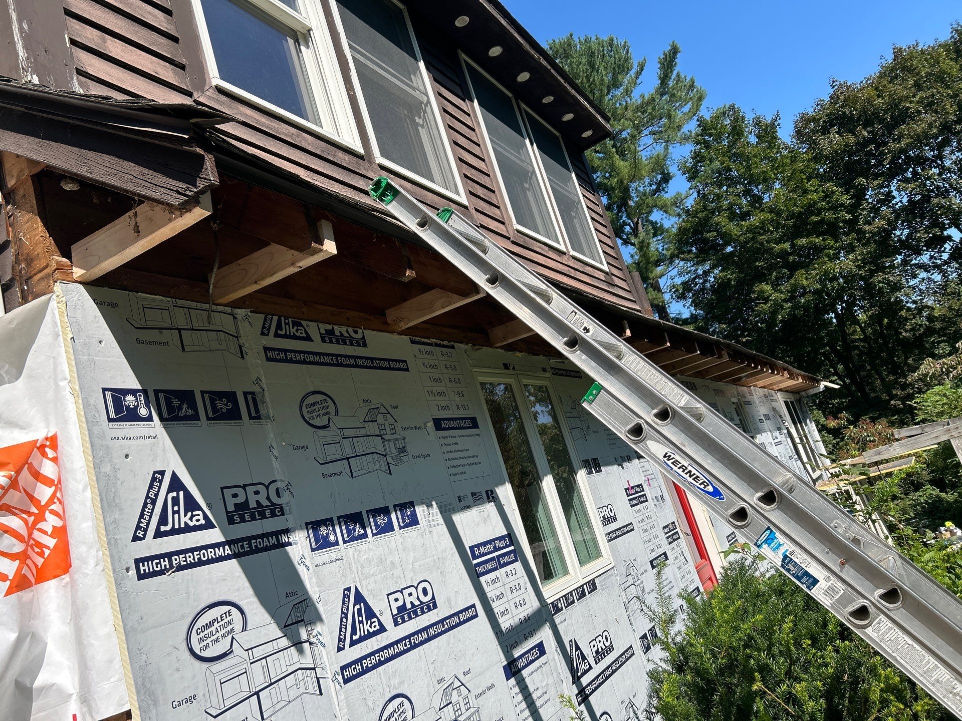 Complete exterior remodeling in Ashland, MA by UBrothers Construction