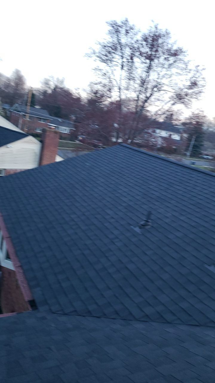 McLean: CertainTeed Landmark Designer Shingles in Charcoal Black by RM Banning, Inc.