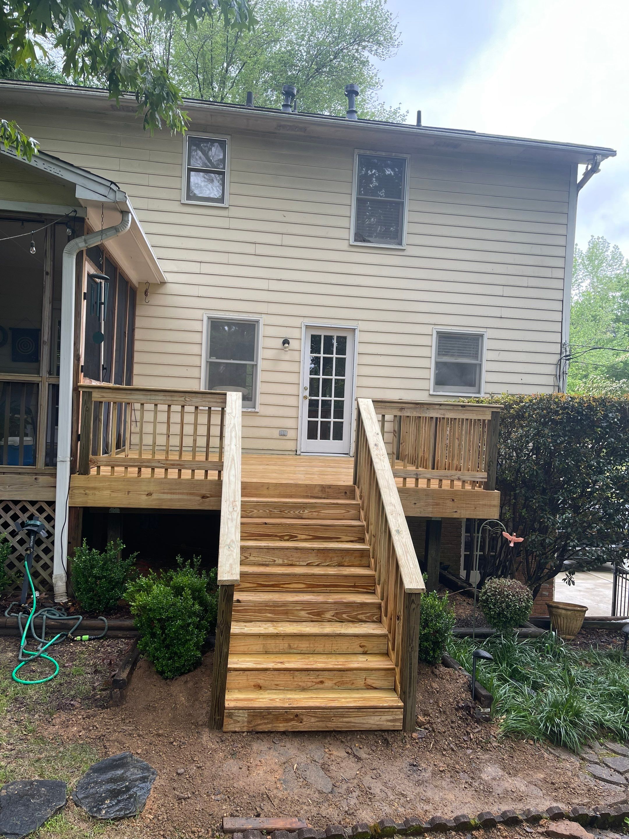 Oak Leaf Circle - Deck Installation  by Pillar and Pine