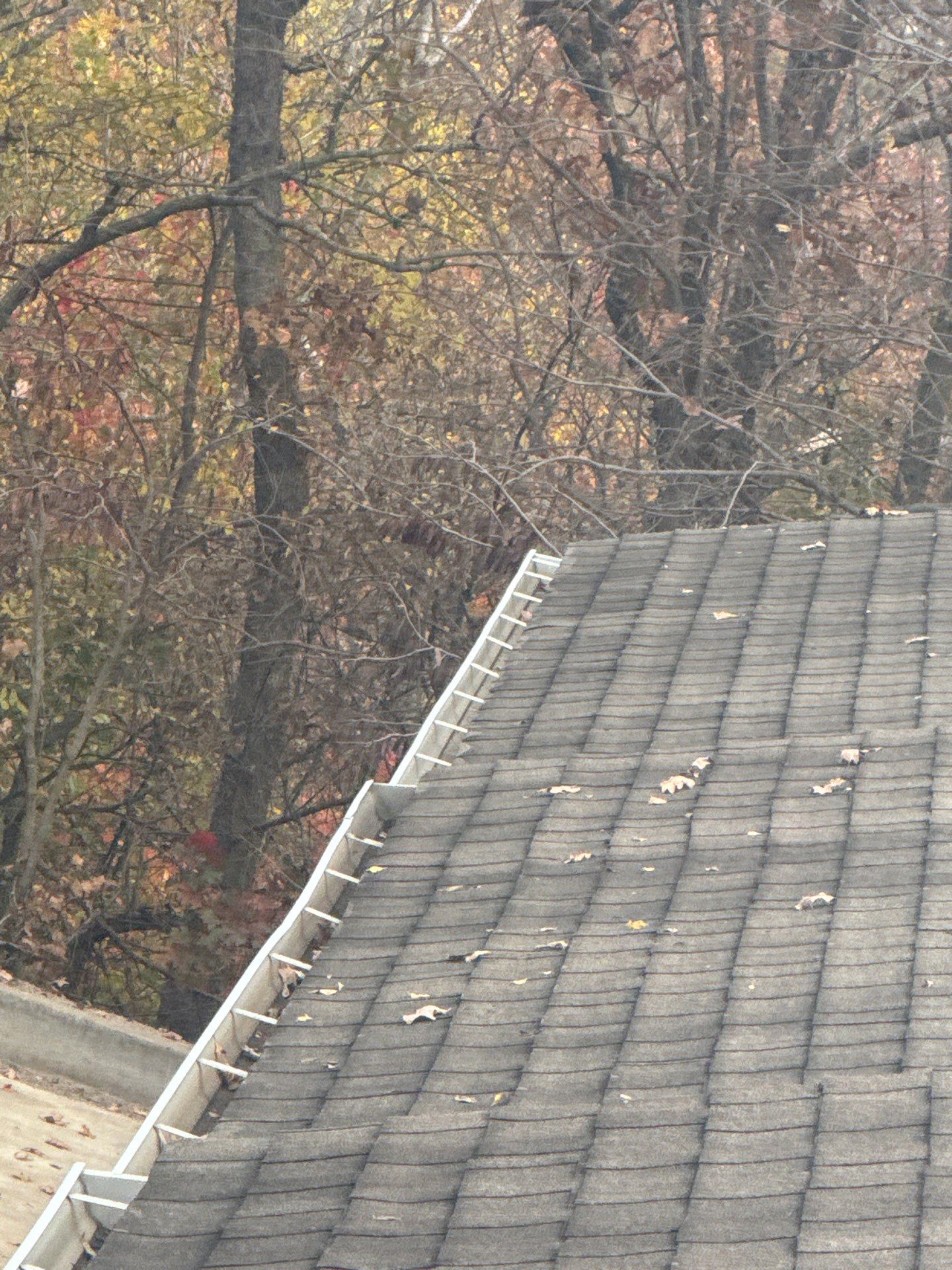 Commercial gutter cleaning Tulsa after photo with clean gutters