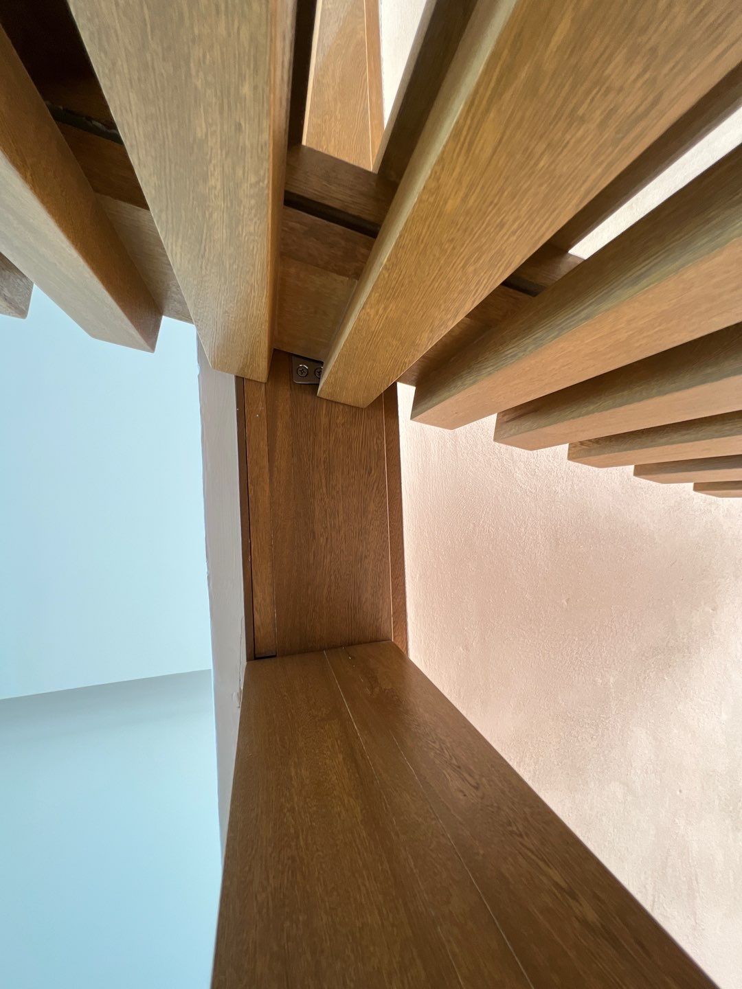 7774 - FISHER ISLAND by Impact Precious Wood Inc.