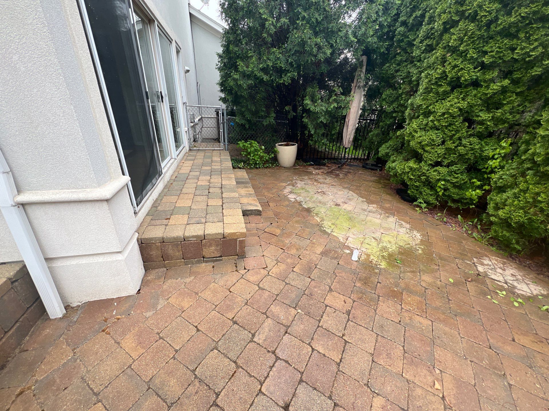 dryvit using Algaecide, soft wash soap by Northern Power Washing LLC.