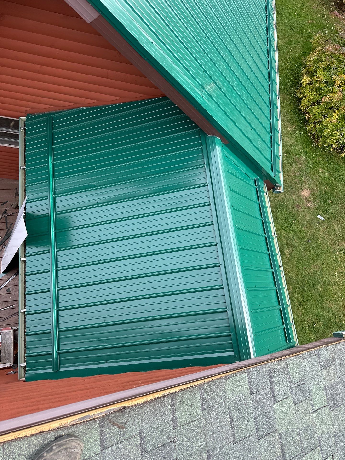 Alpha Rib, Color: Ivy Green by Eagle Eye Roofing
